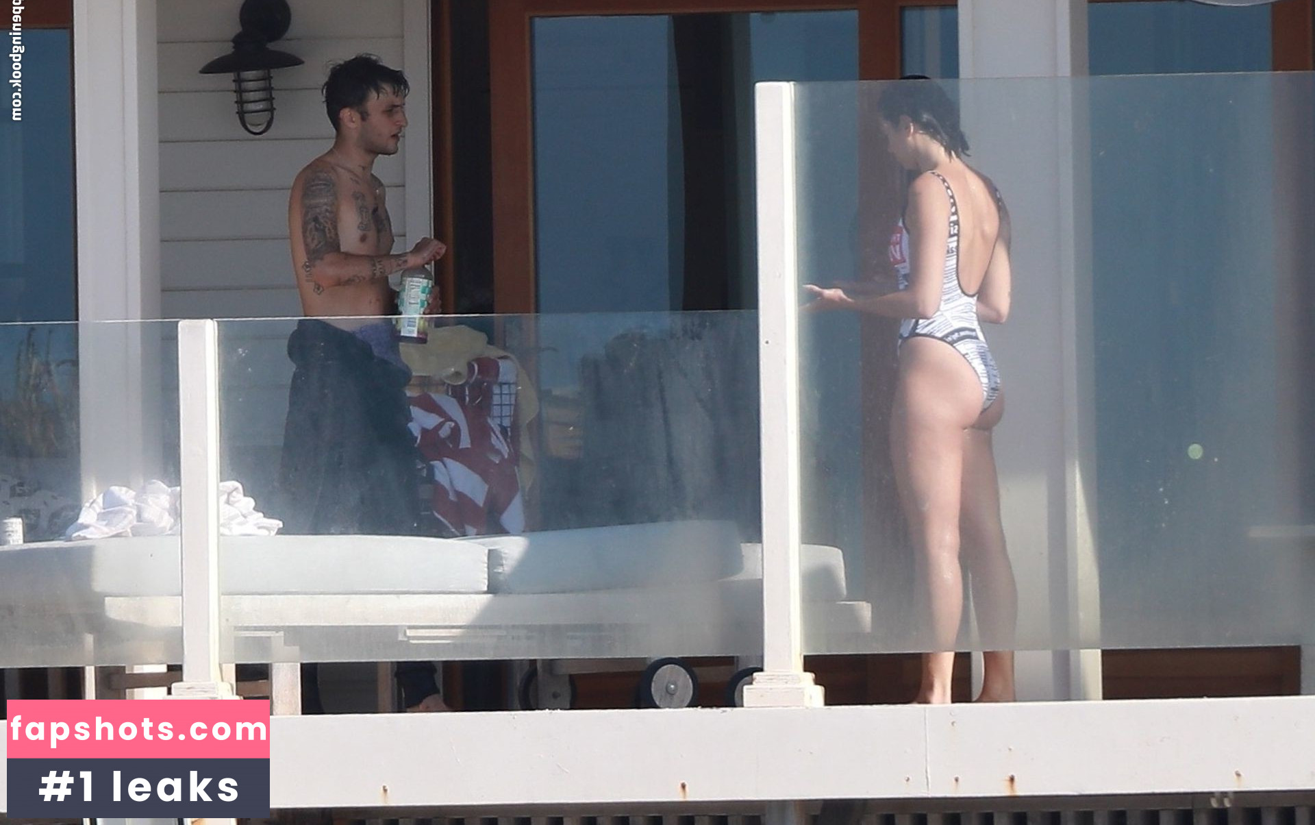 Dua Lipa gallery photo #8712