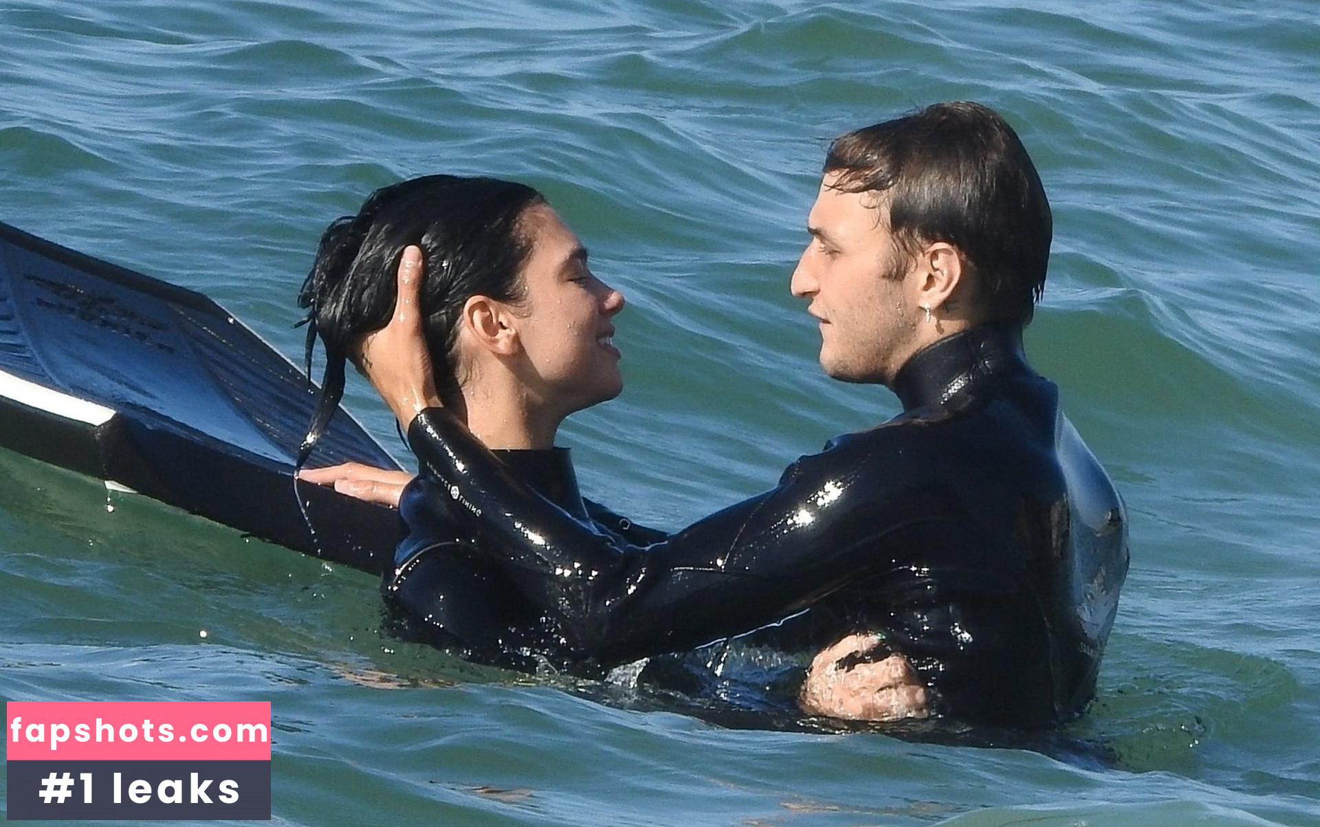 Dua Lipa gallery photo #8720