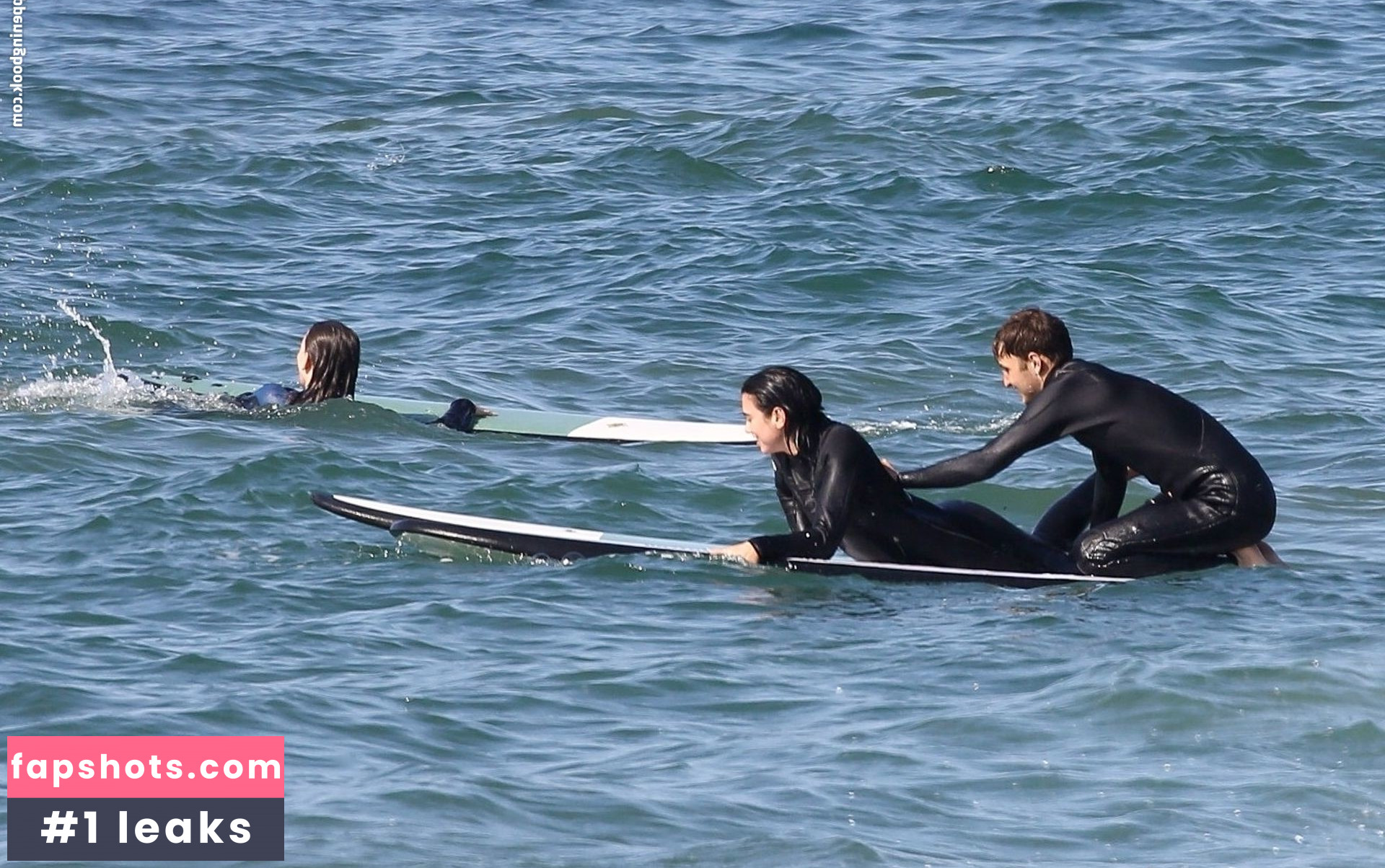 Dua Lipa gallery photo #8723