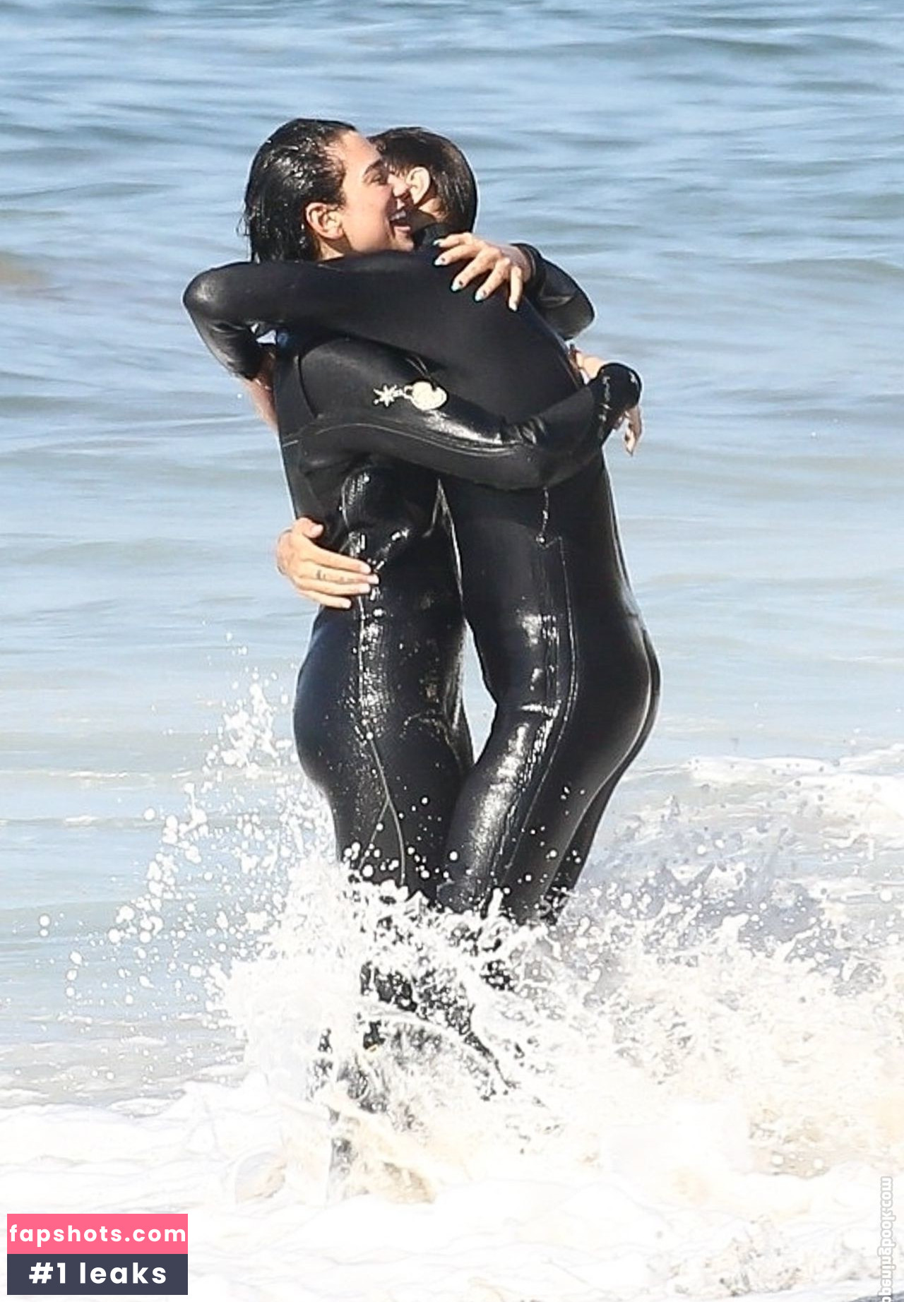 Dua Lipa gallery photo #8725