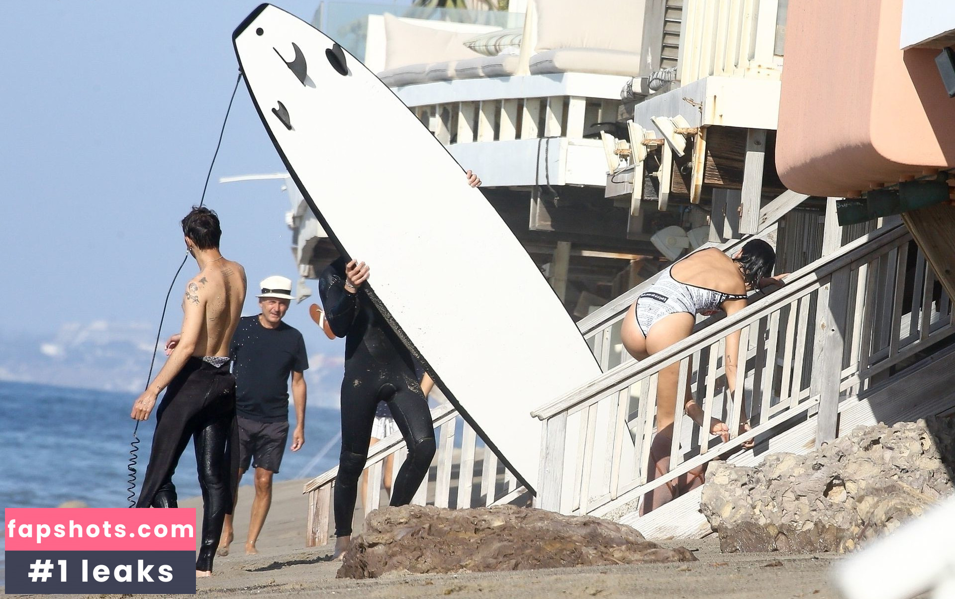 Dua Lipa gallery photo #8745