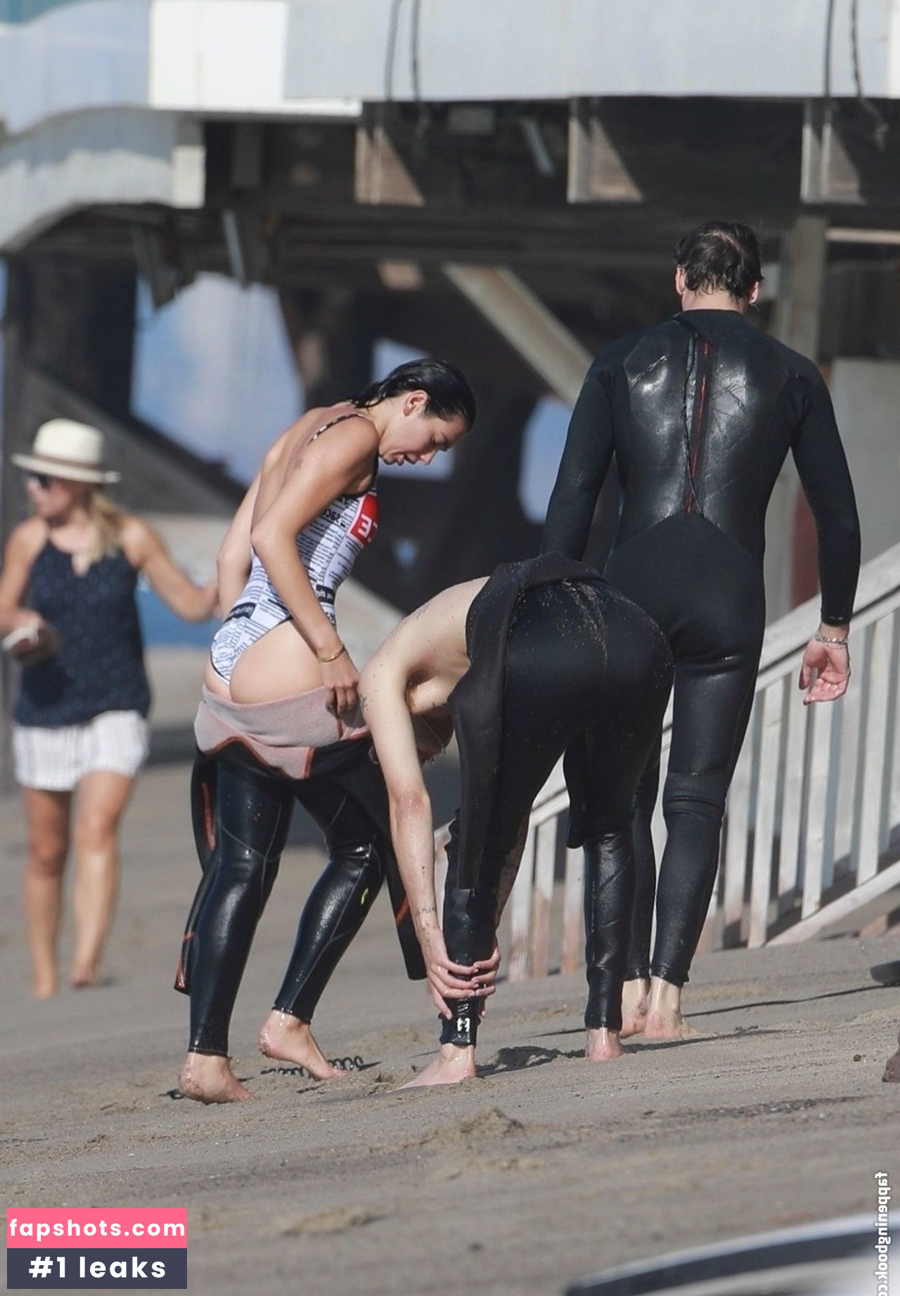 Dua Lipa gallery photo #8776