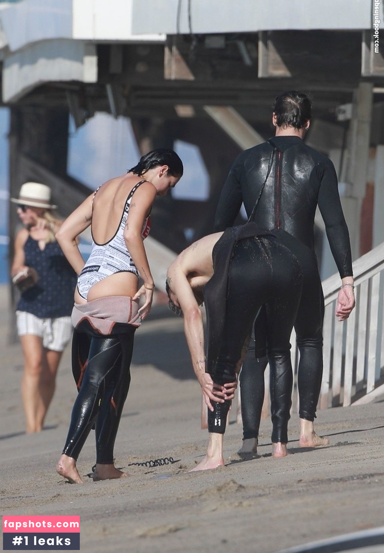 Dua Lipa gallery photo #8777