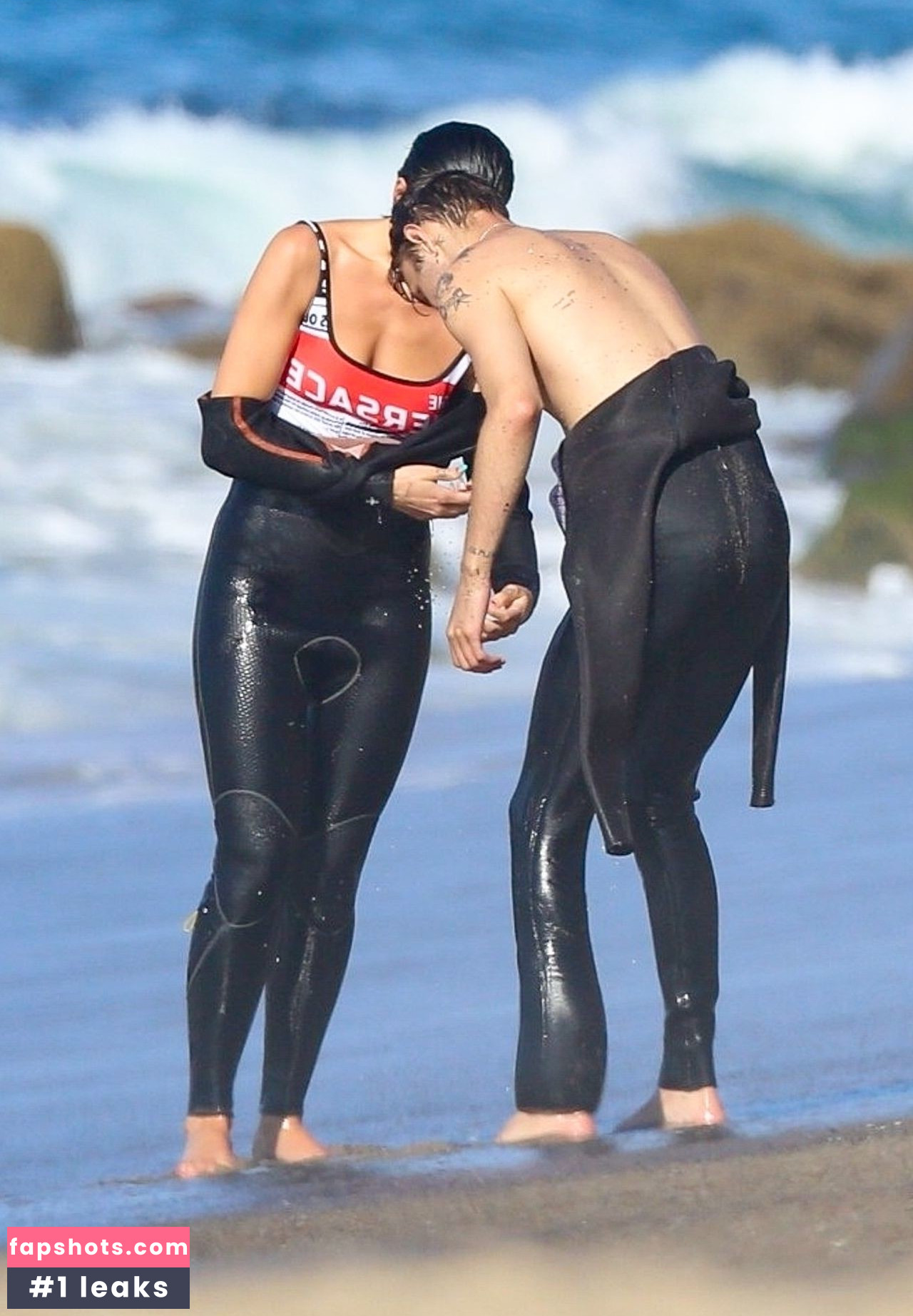 Dua Lipa gallery photo #8809