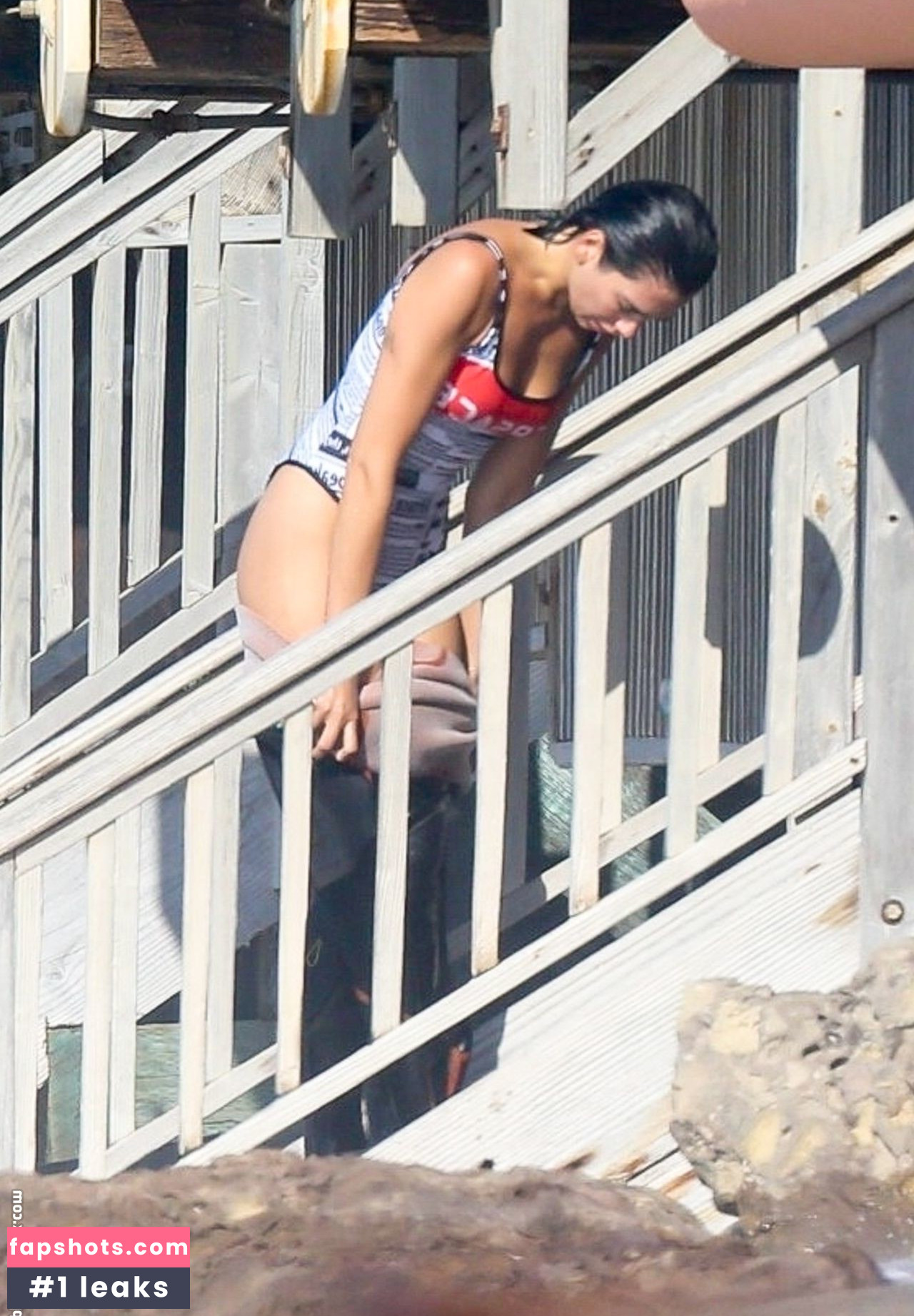 Dua Lipa gallery photo #8812