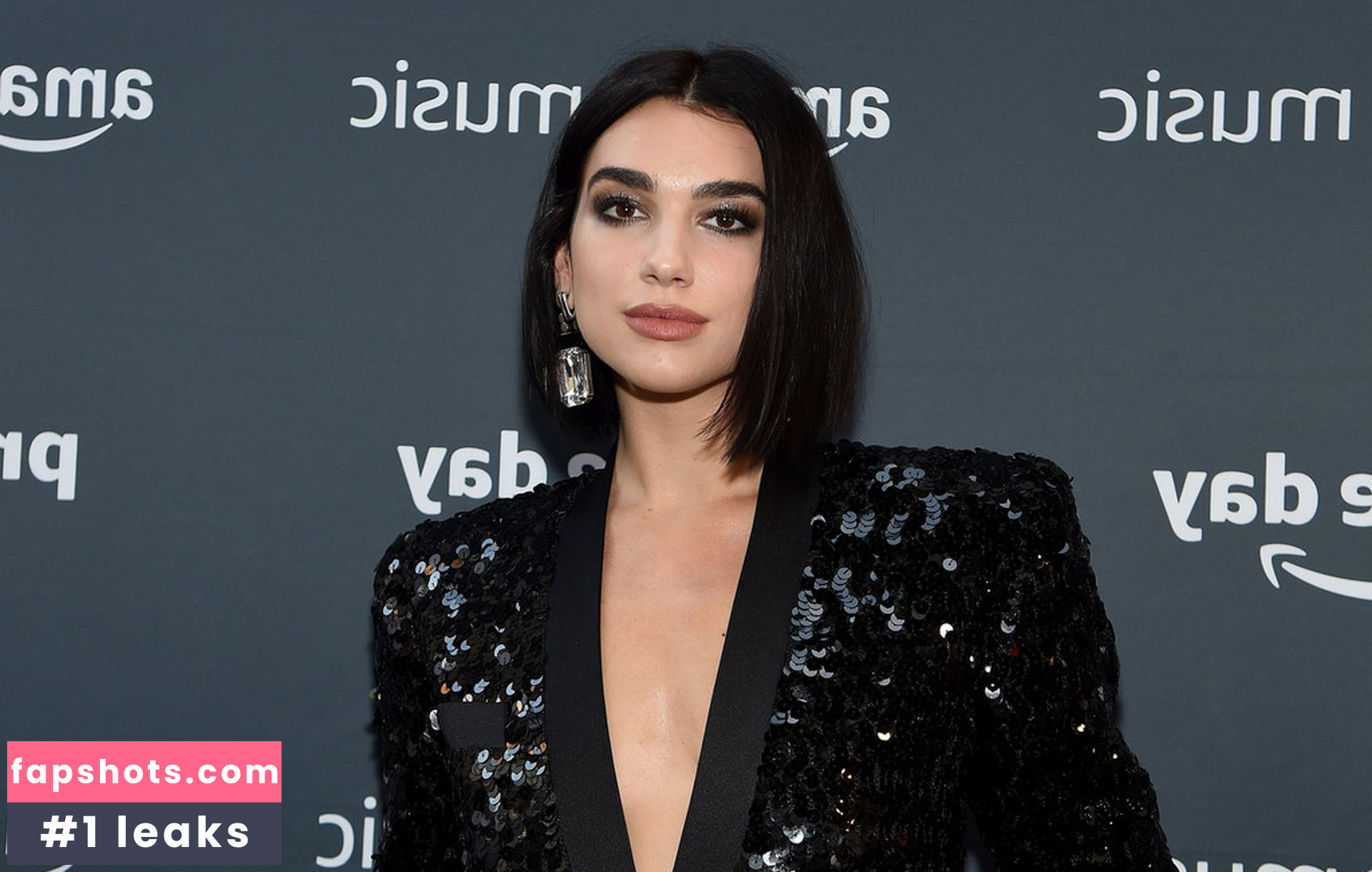 Dua Lipa gallery photo #8869