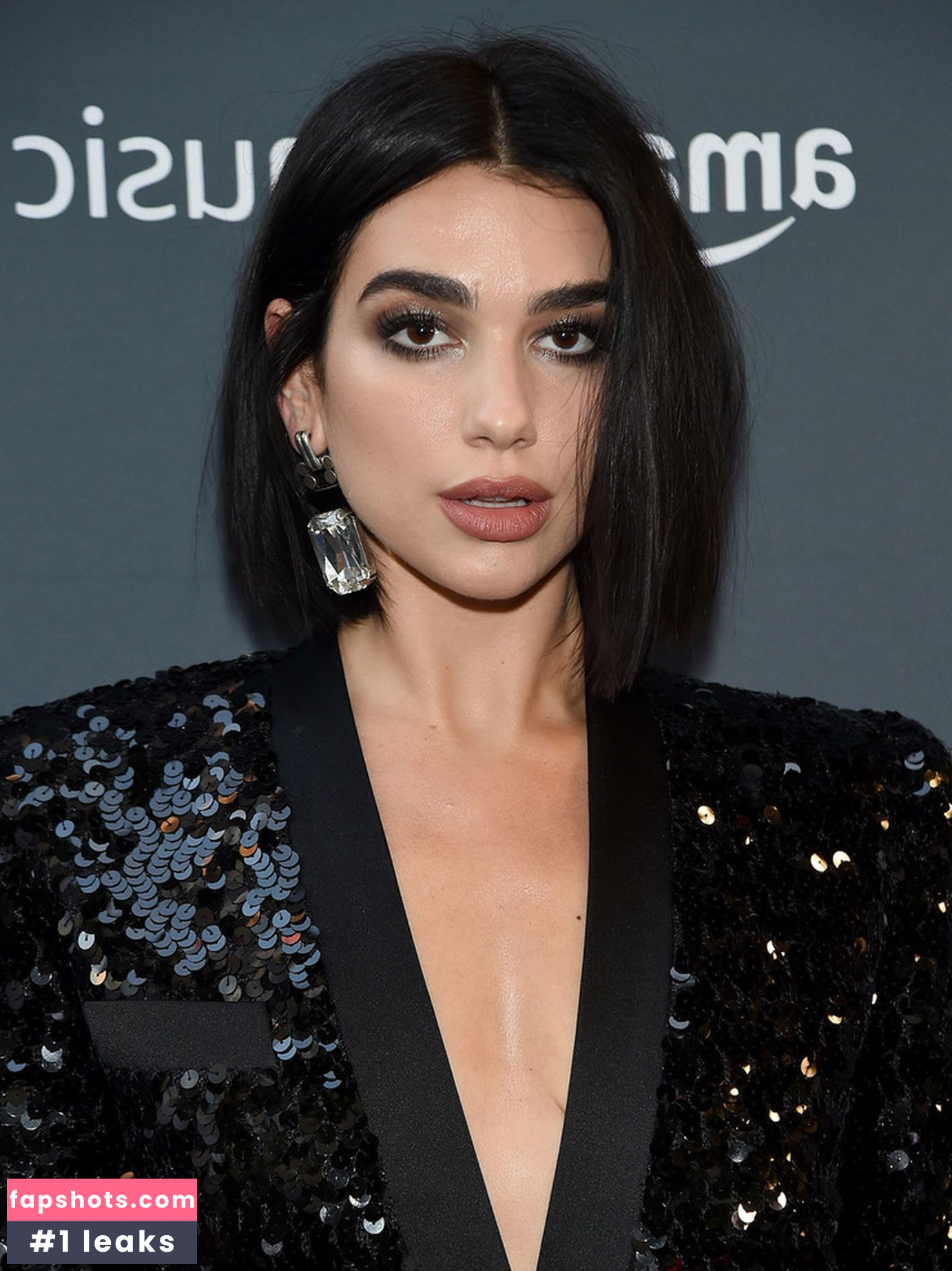 Dua Lipa gallery photo #8887