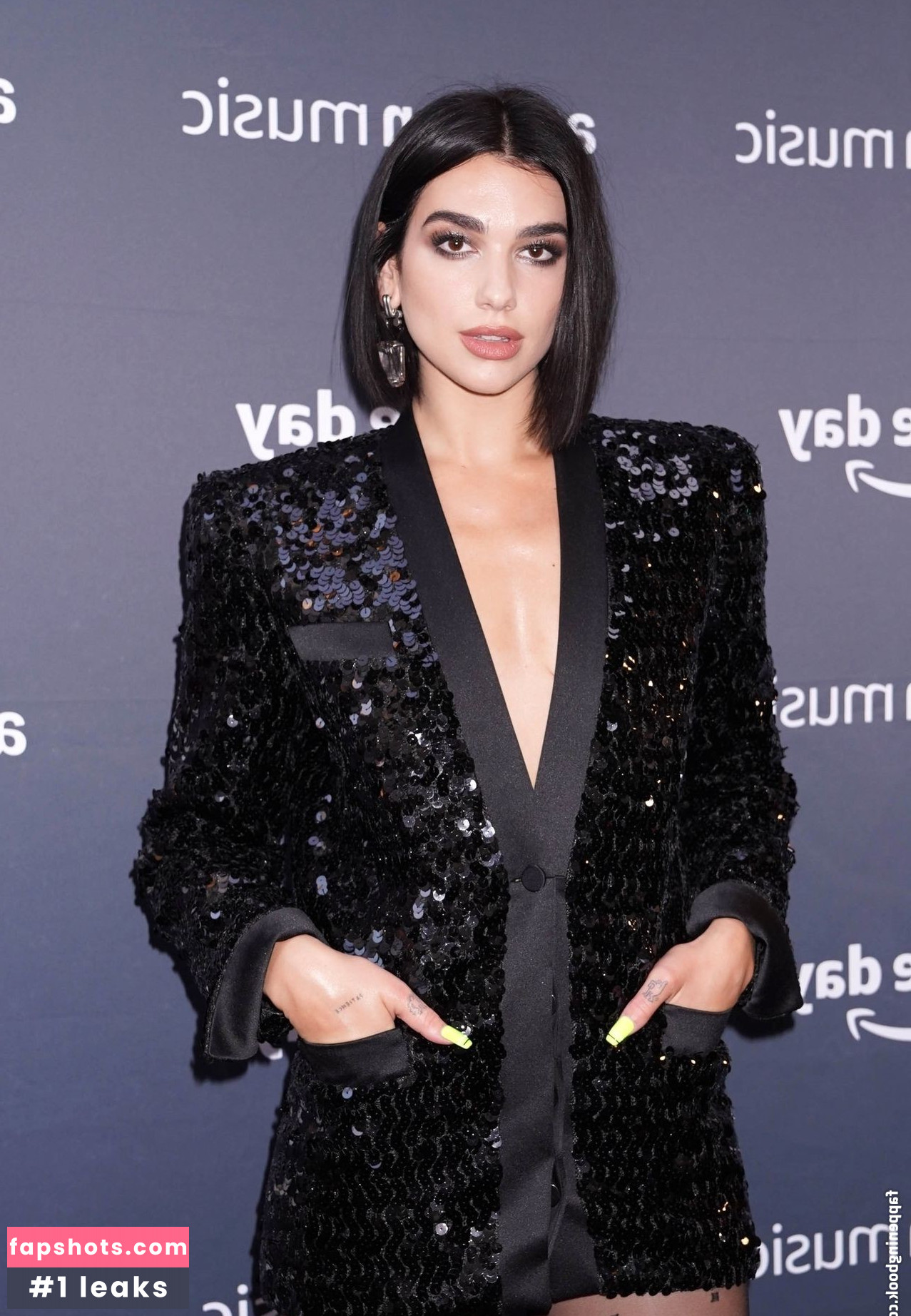 Dua Lipa gallery photo #8888