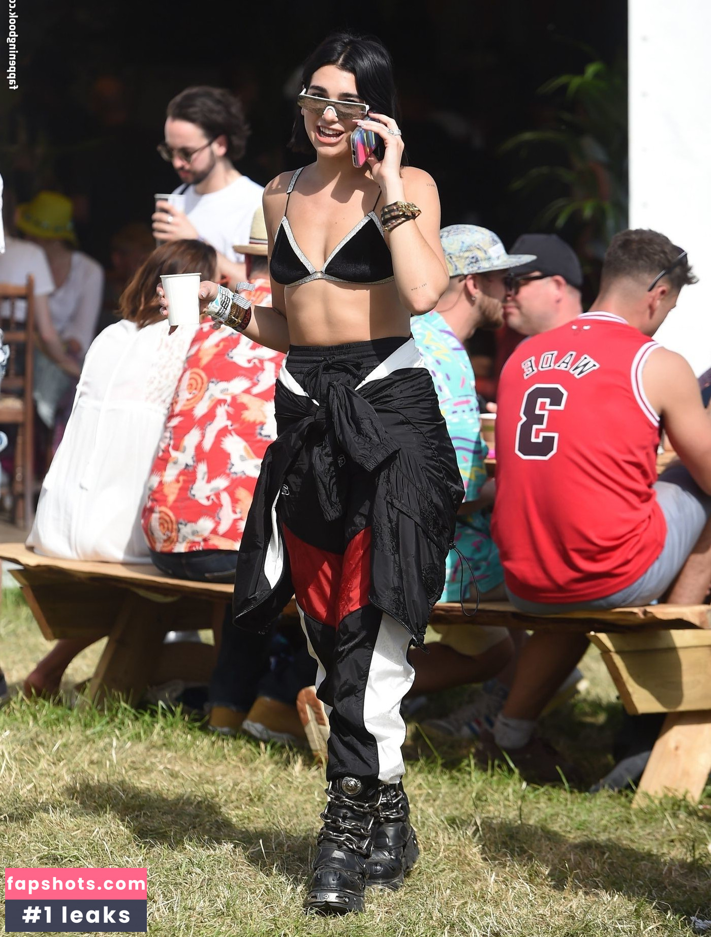 Dua Lipa gallery photo #8933
