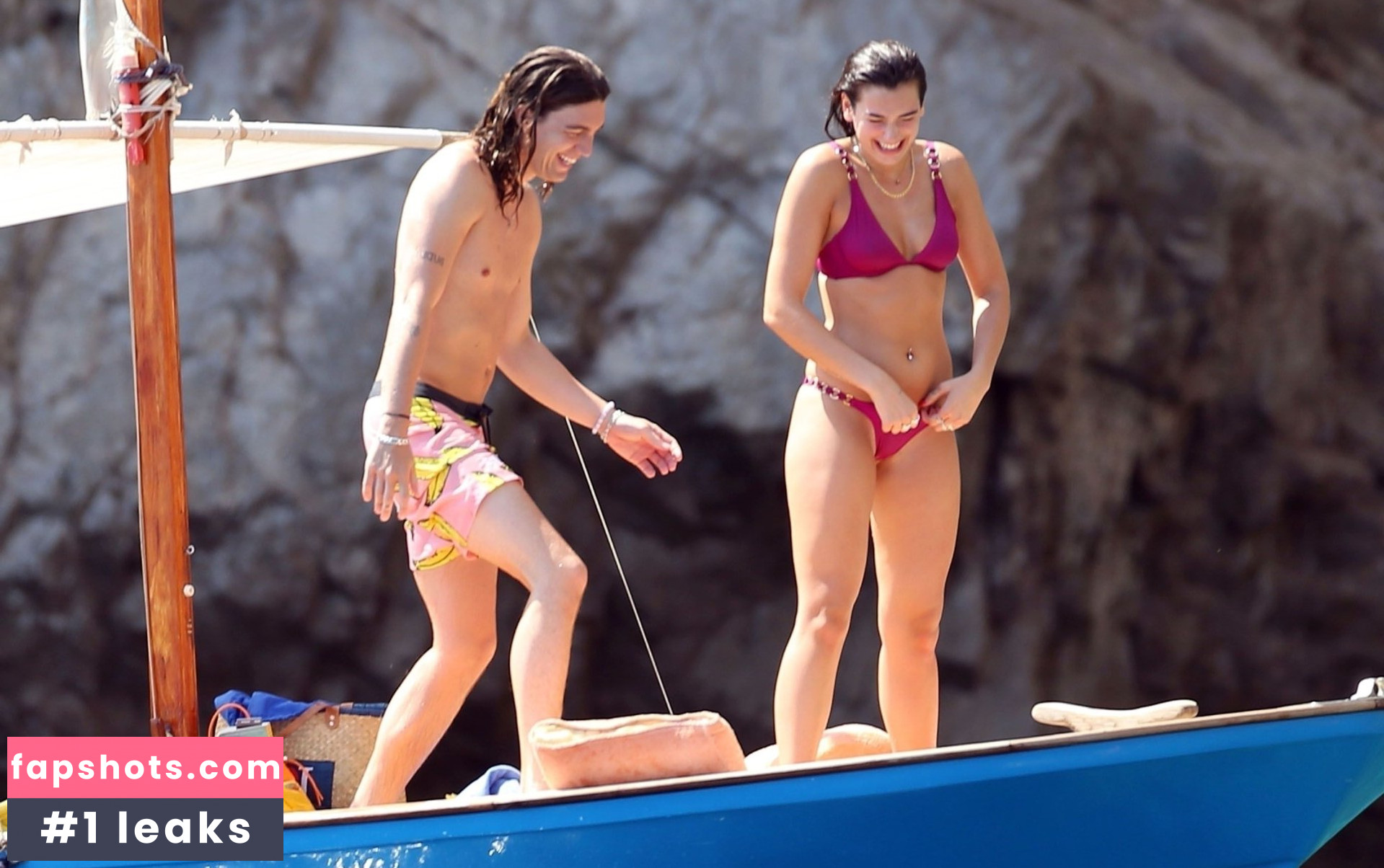 Dua Lipa gallery photo #8997