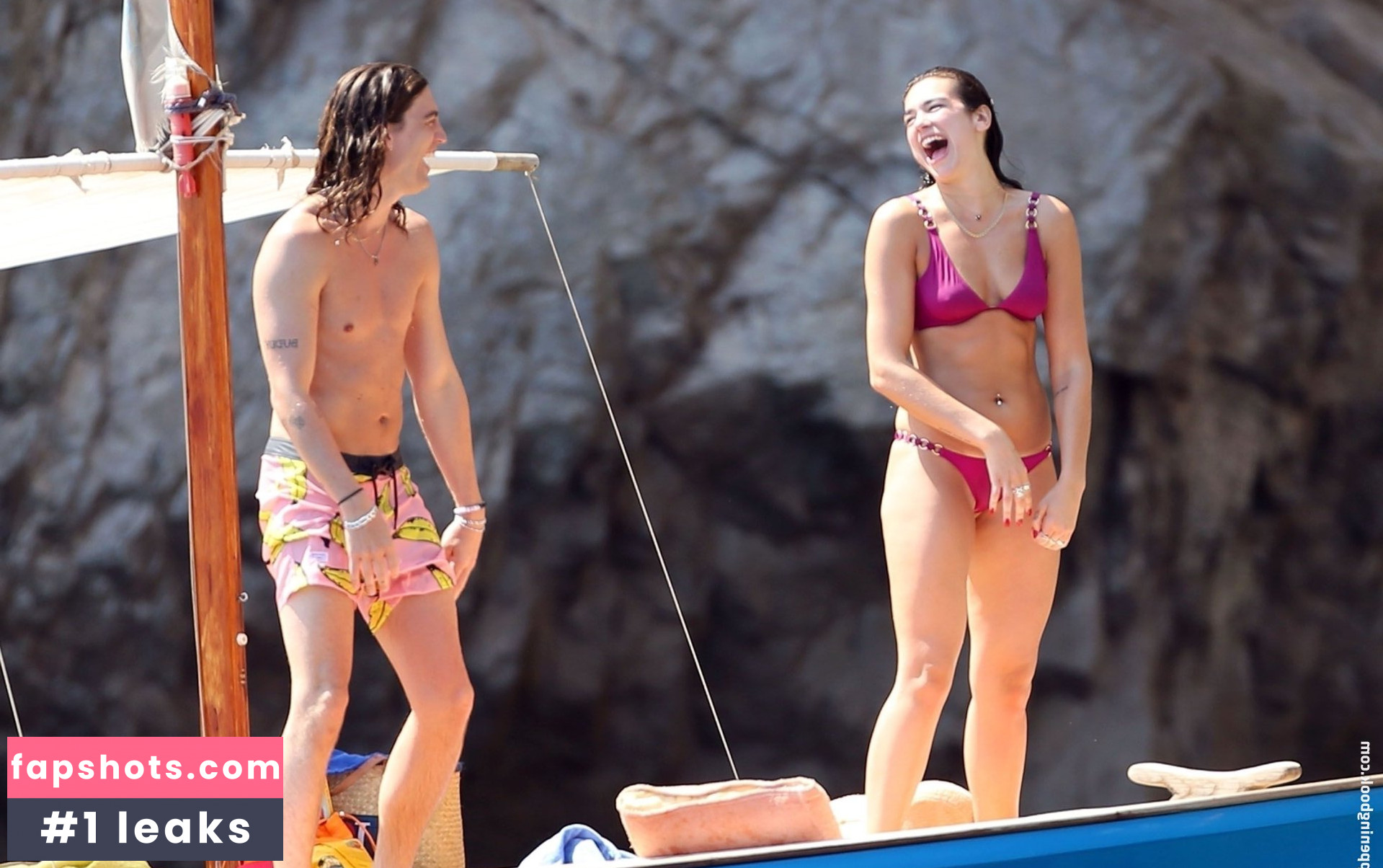 Dua Lipa gallery photo #8999