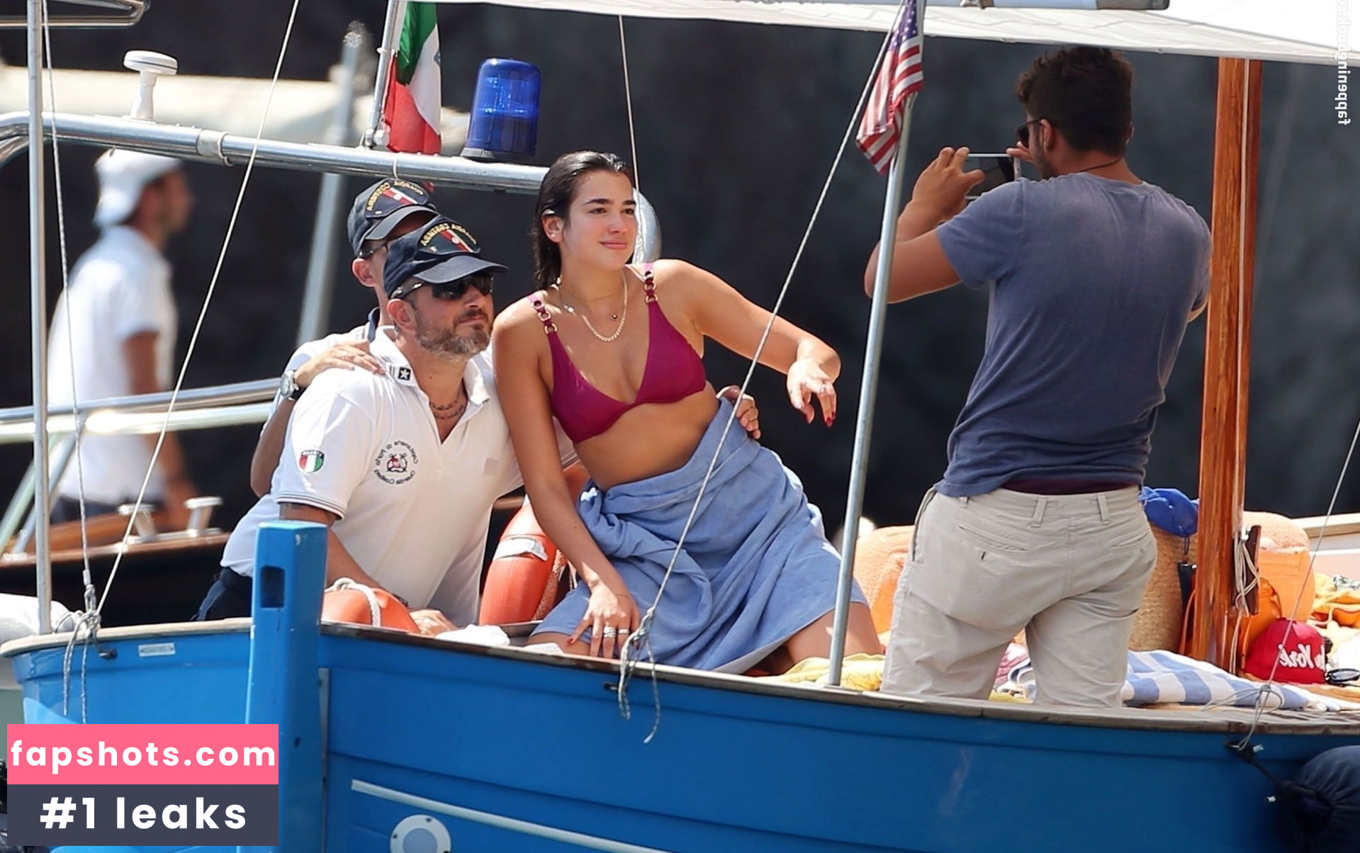 Dua Lipa gallery photo #9011