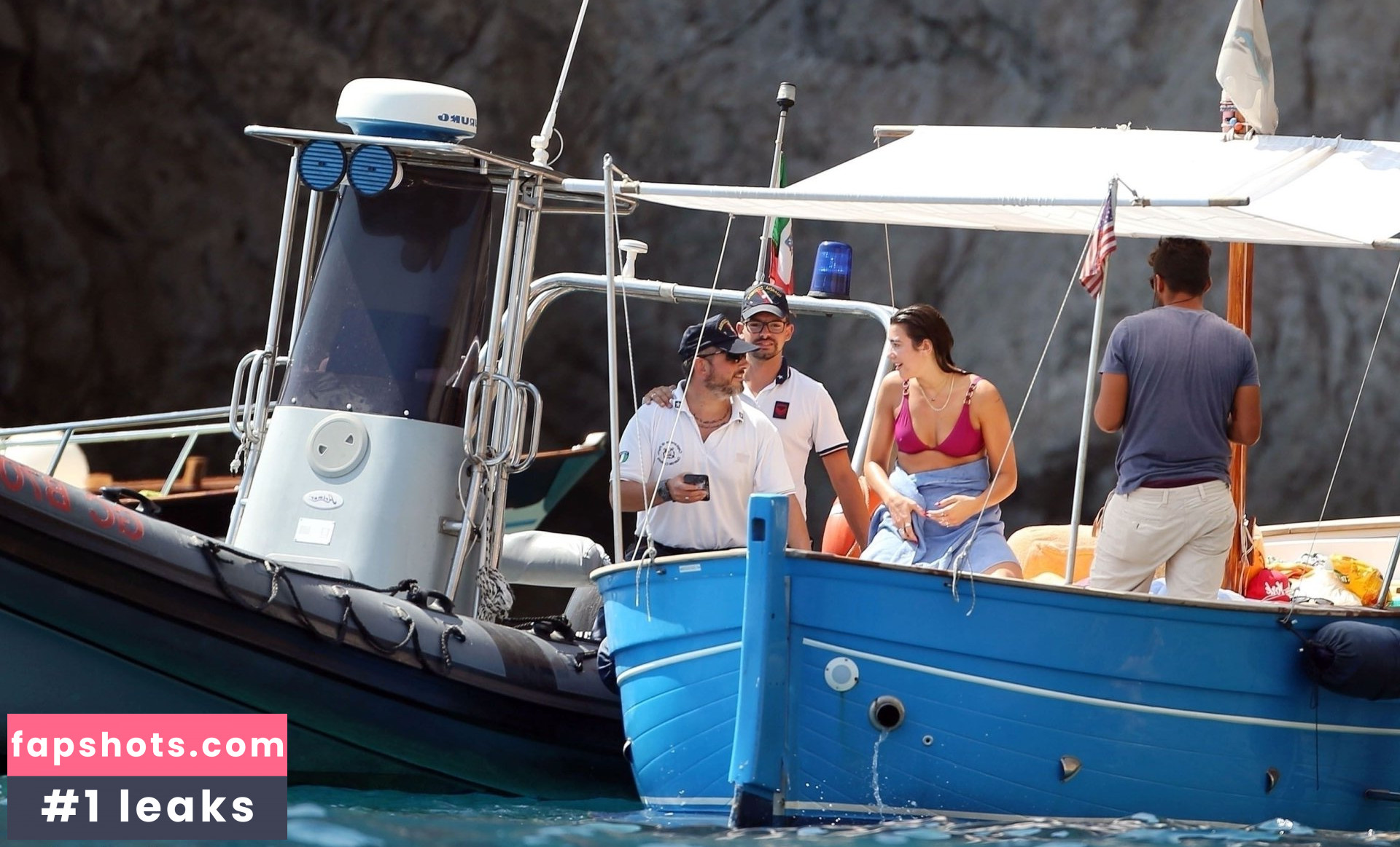 Dua Lipa gallery photo #9012