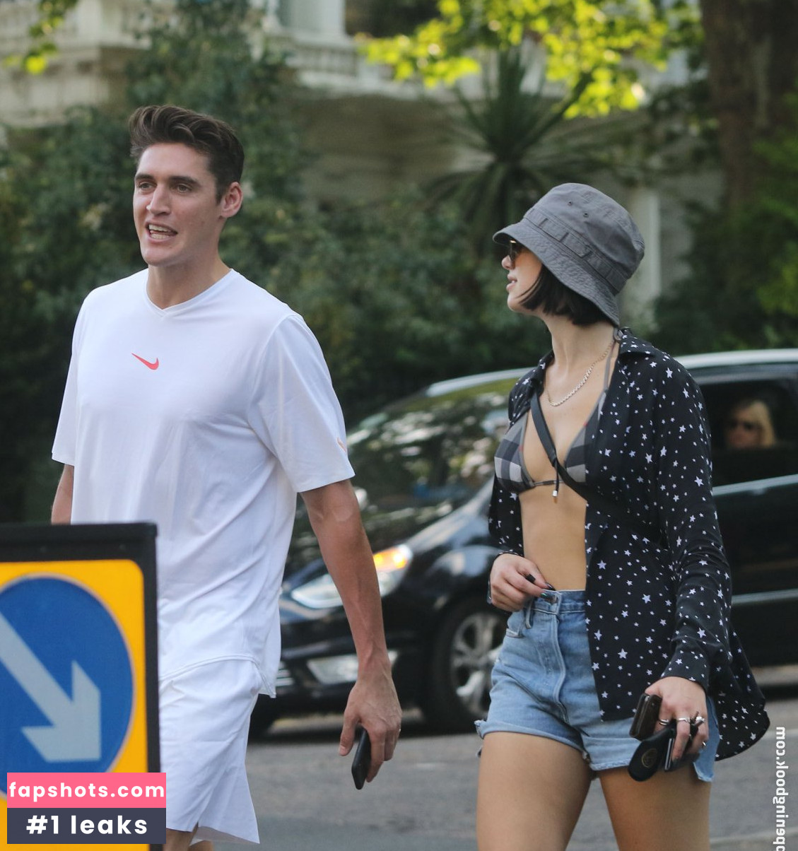 Dua Lipa gallery photo #9034