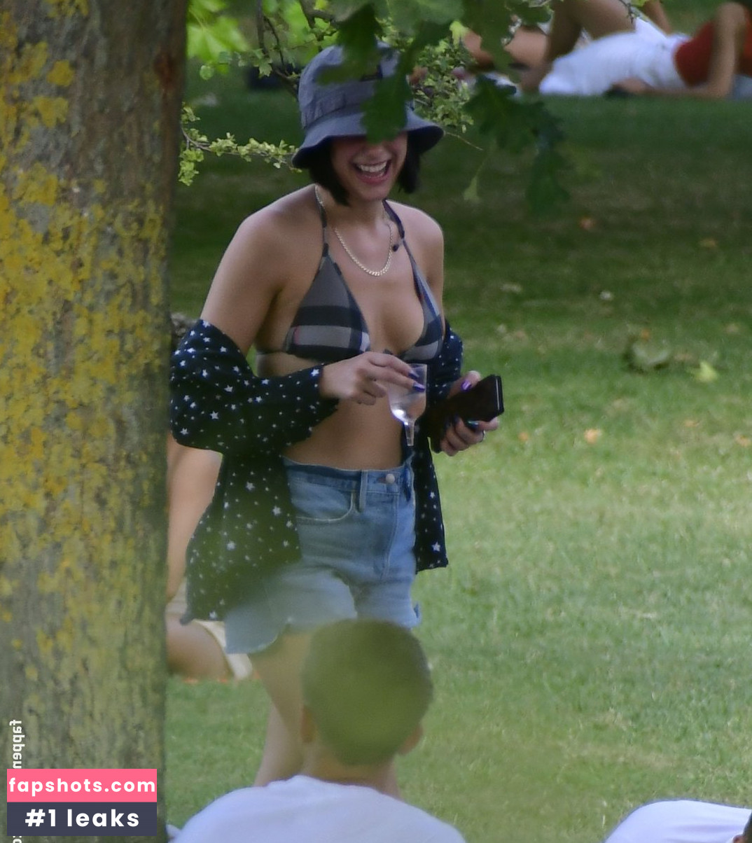 Dua Lipa gallery photo #9052