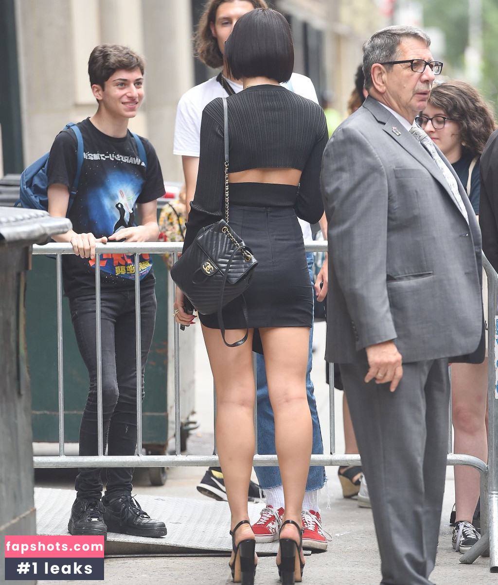 Dua Lipa gallery photo #9094
