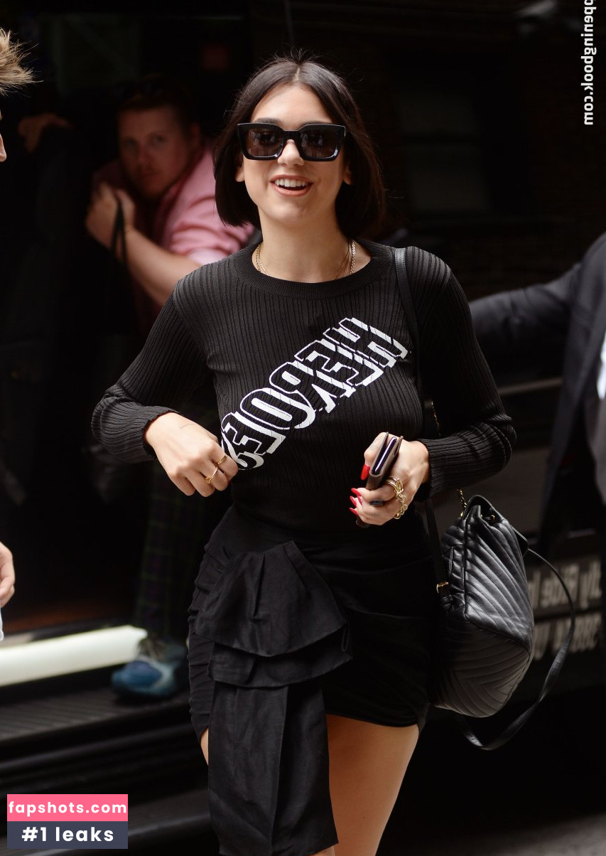 Dua Lipa gallery photo #9141
