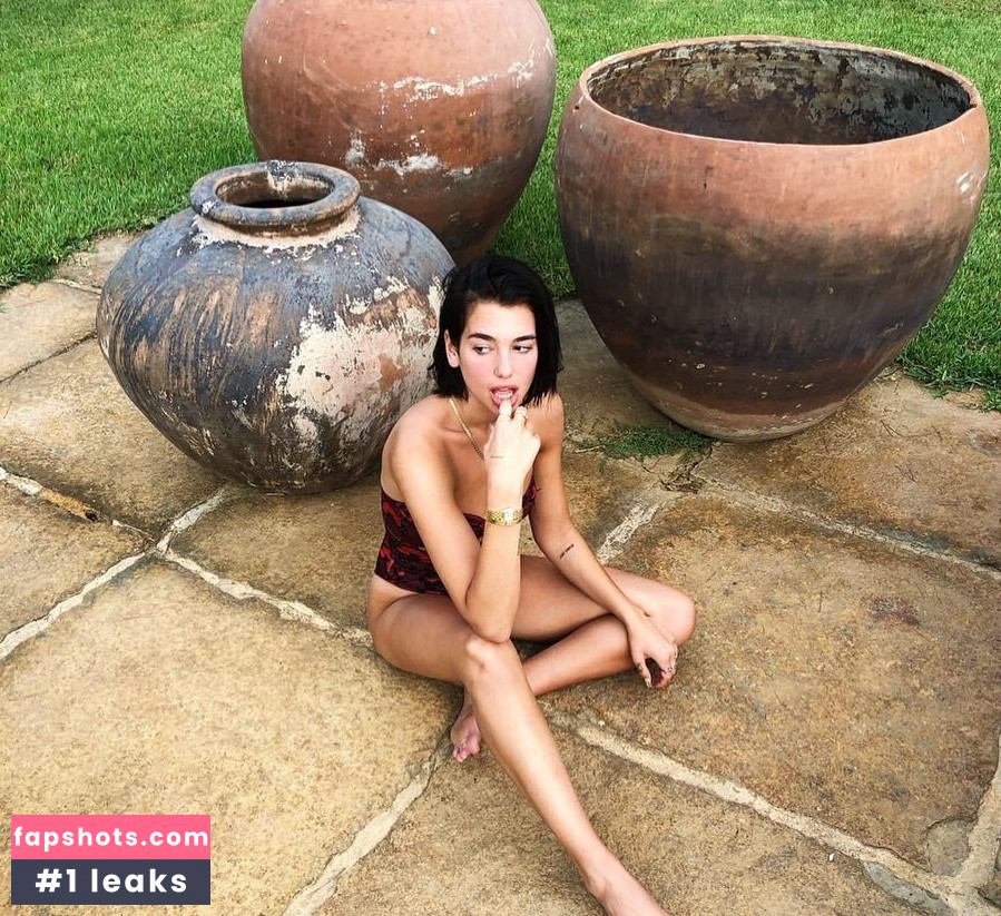 Dua Lipa gallery photo #9202