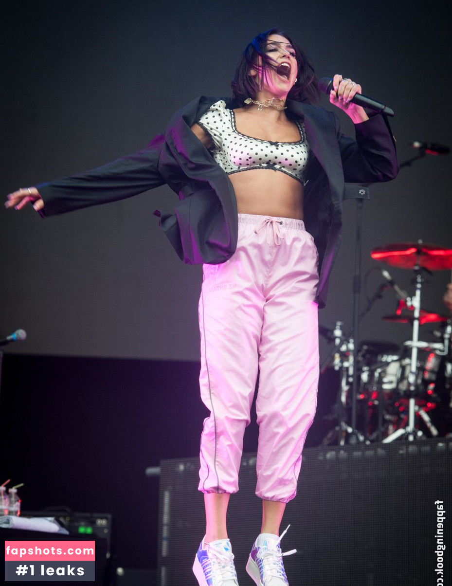 Dua Lipa gallery photo #9219