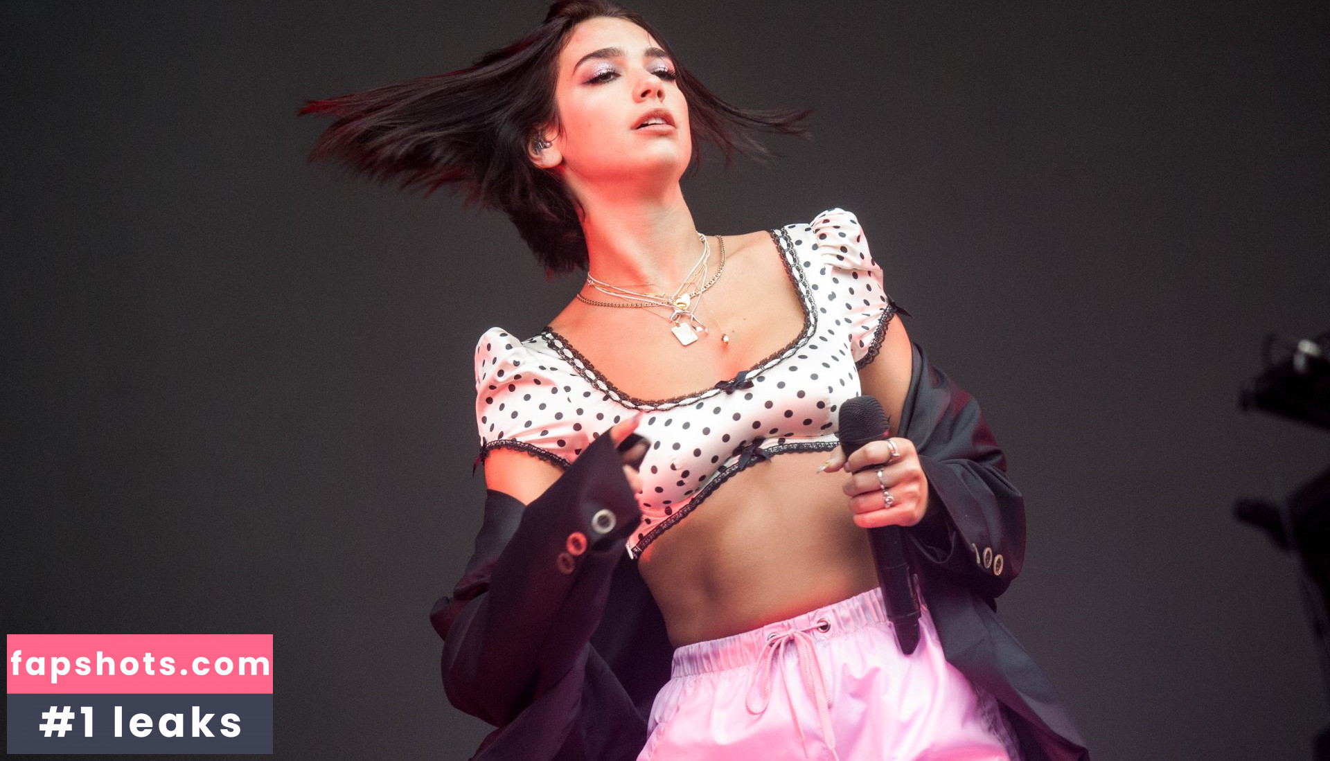 Dua Lipa gallery photo #9224