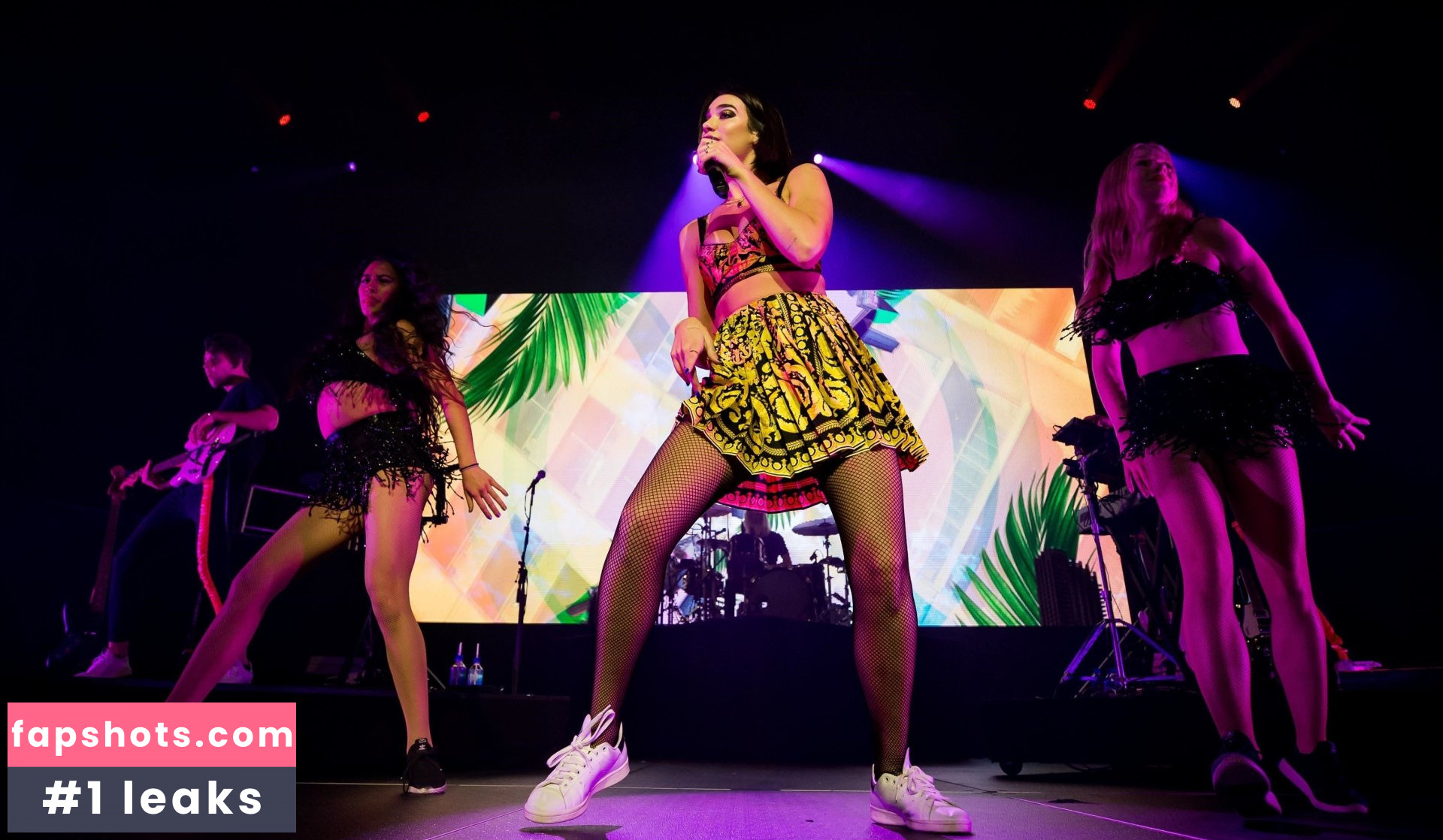 Dua Lipa gallery photo #9238