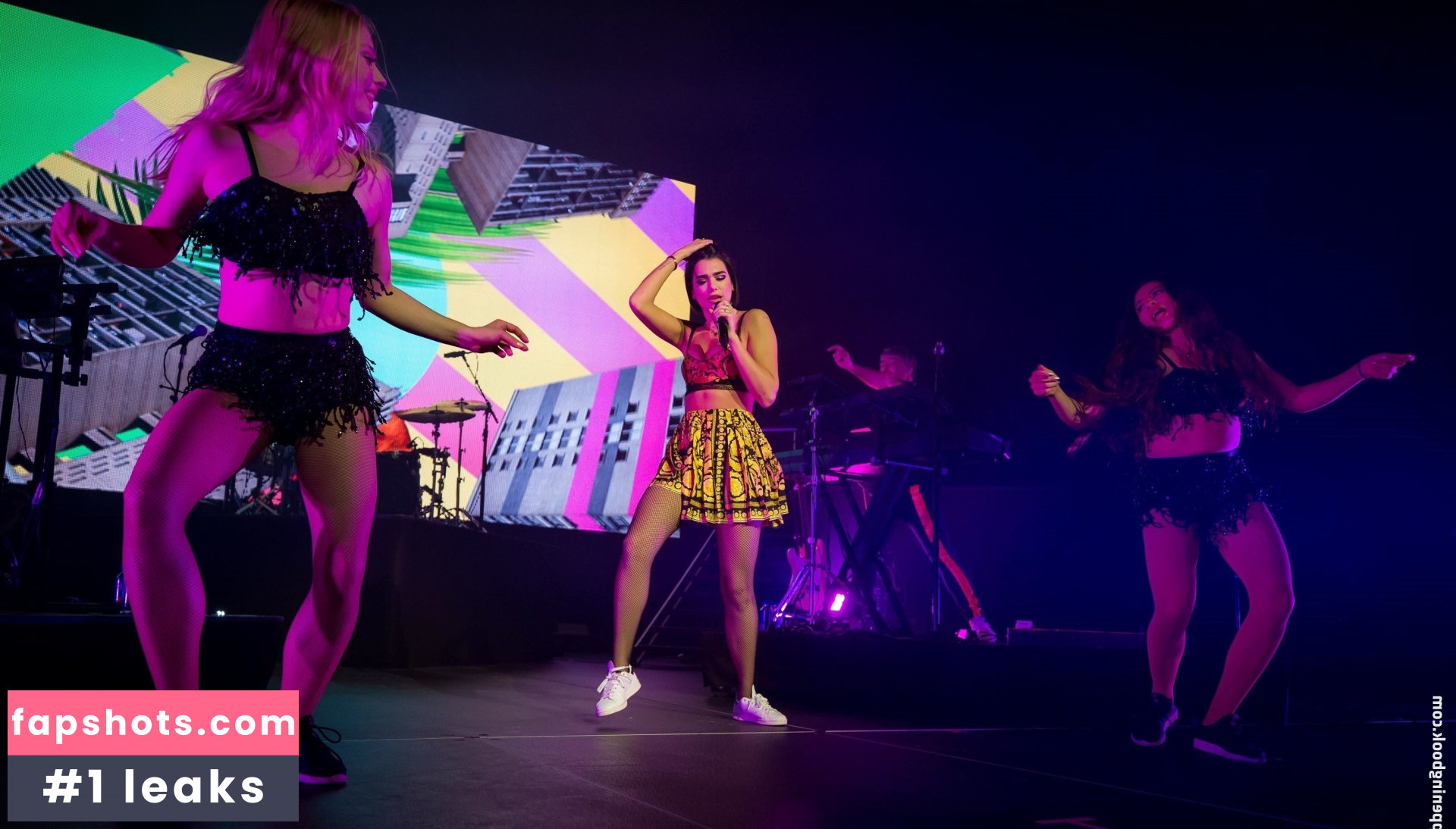 Dua Lipa gallery photo #9254