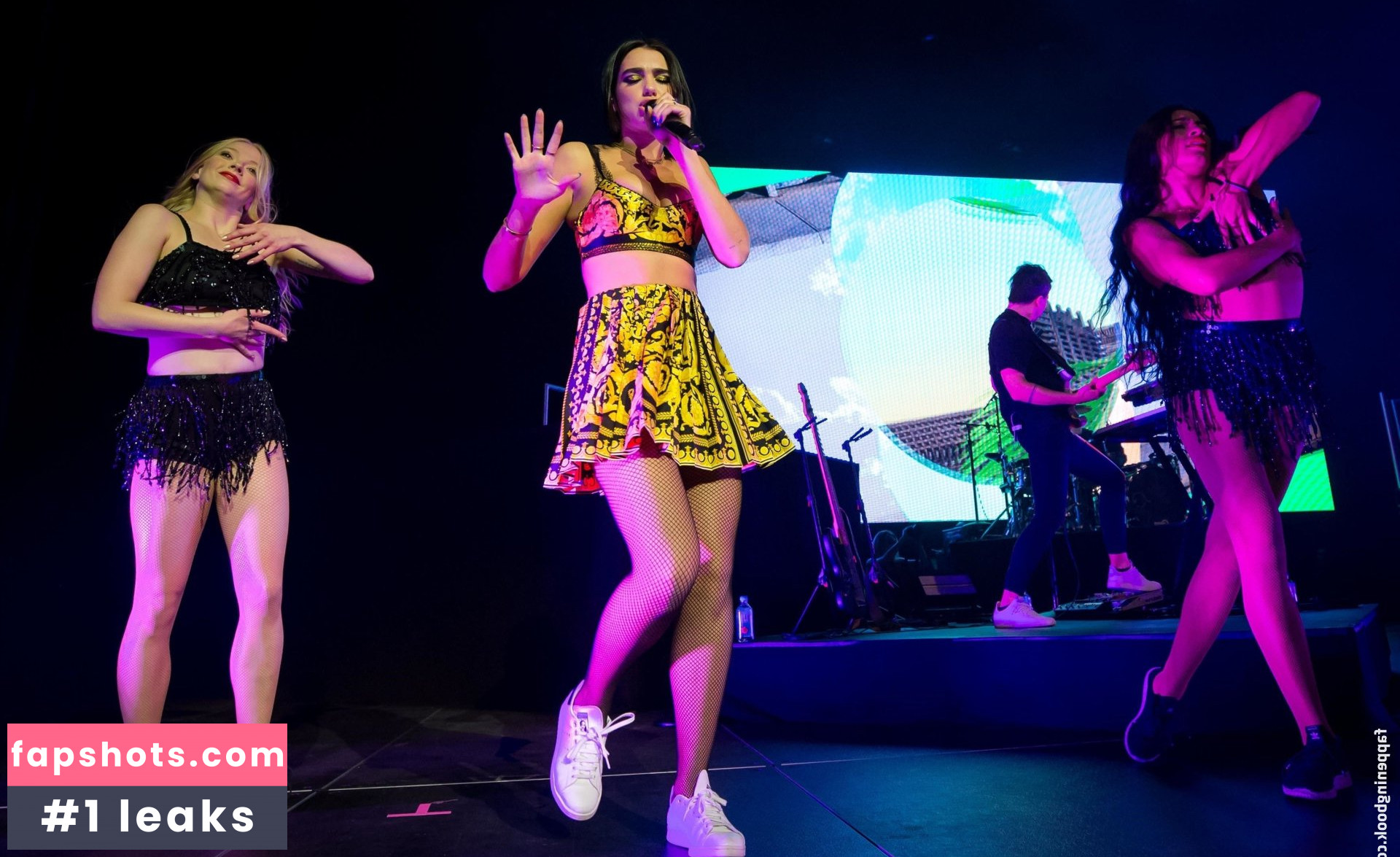 Dua Lipa gallery photo #9260