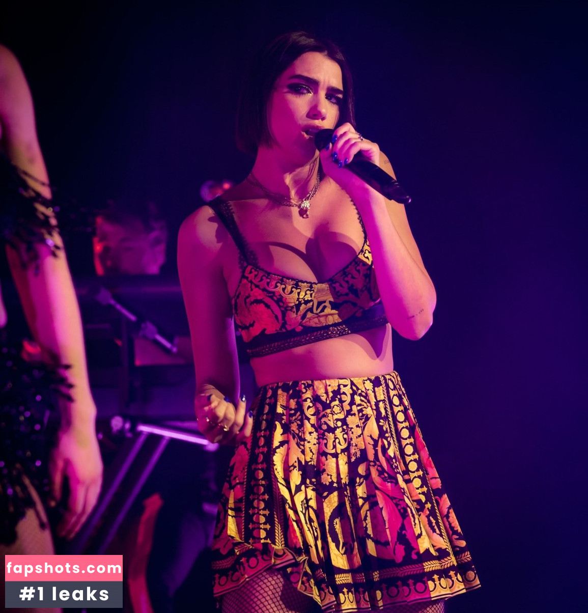 Dua Lipa gallery photo #9279
