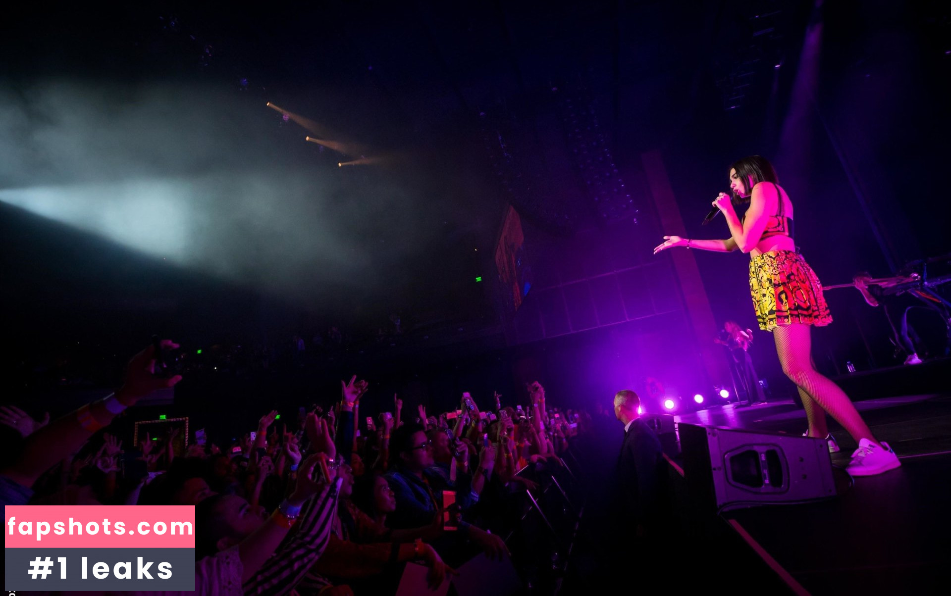 Dua Lipa gallery photo #9281