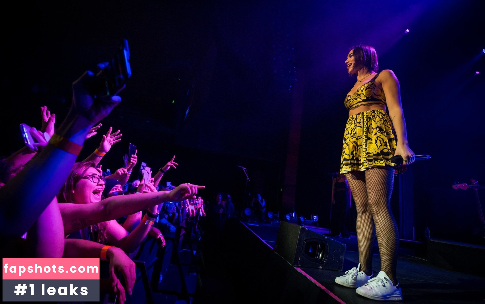 Dua Lipa gallery photo #9287