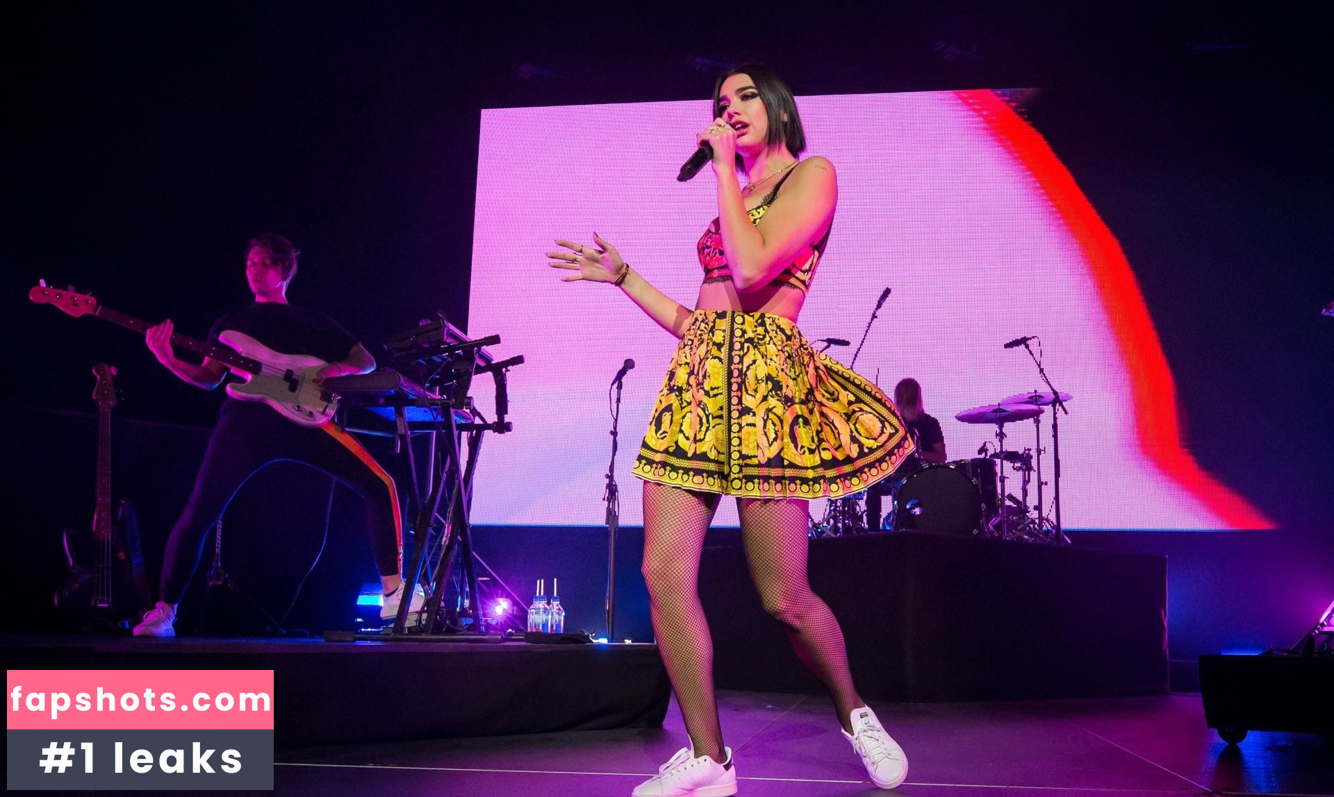 Dua Lipa gallery photo #9288