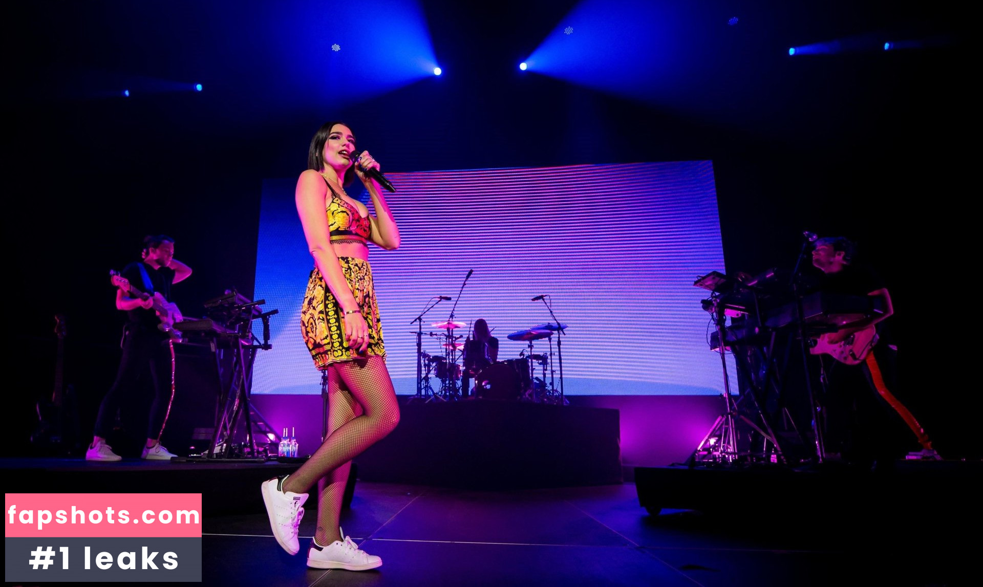 Dua Lipa gallery photo #9289