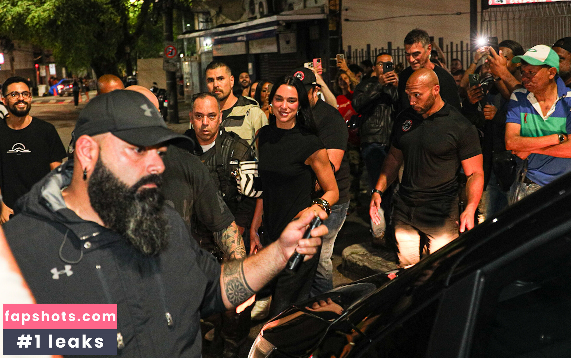 Dua Lipa gallery photo #95