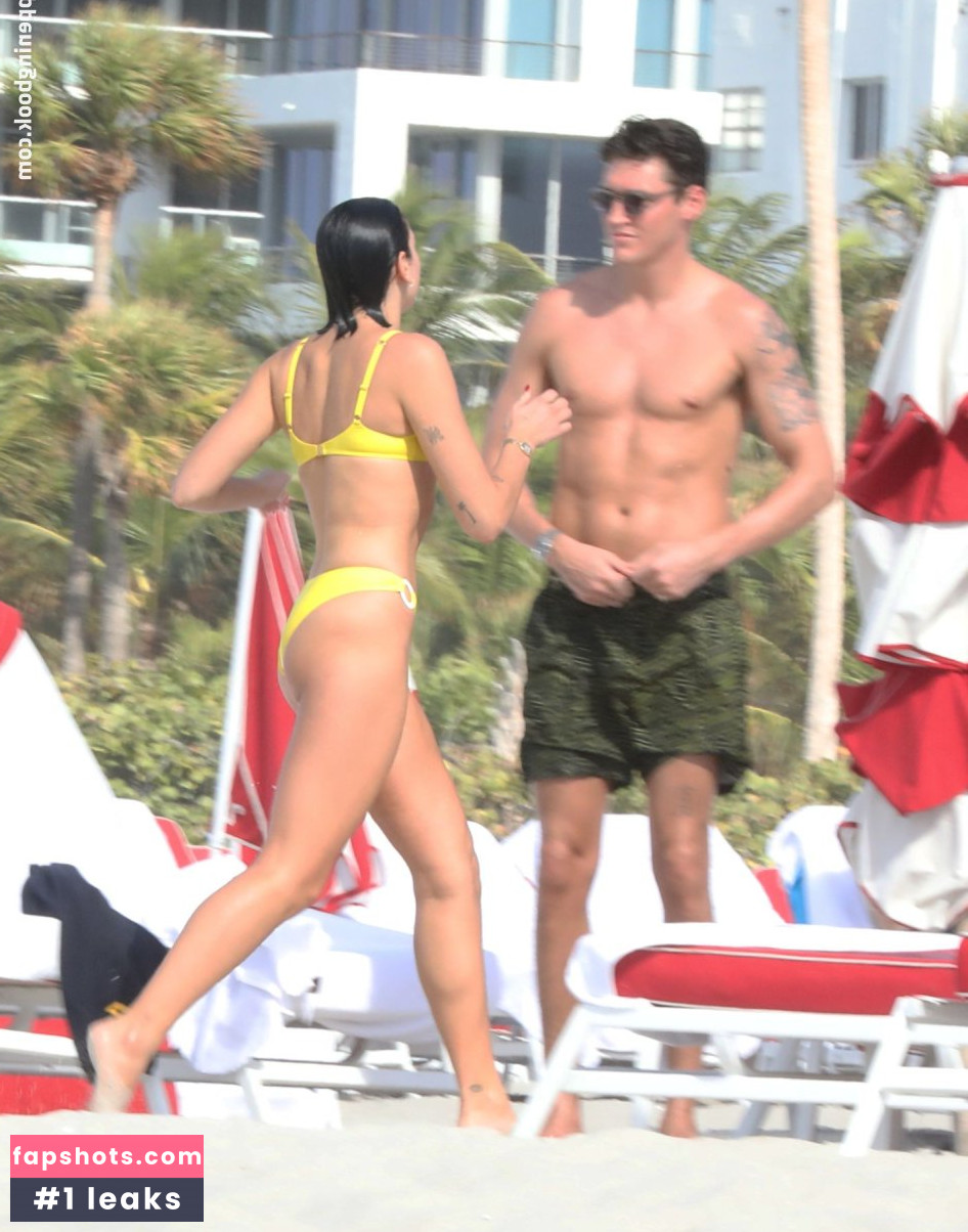 Dua Lipa gallery photo #9436