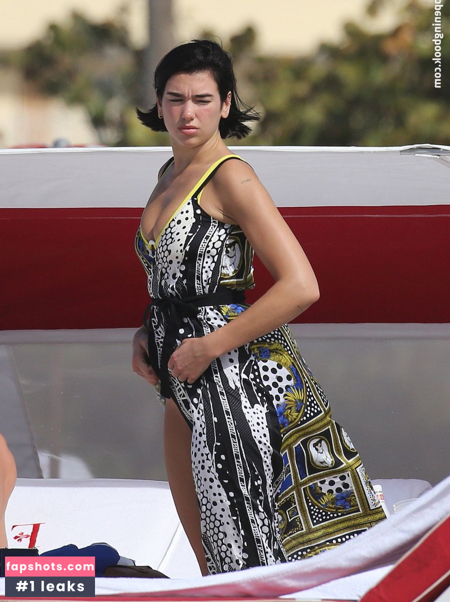 Dua Lipa gallery photo #9451