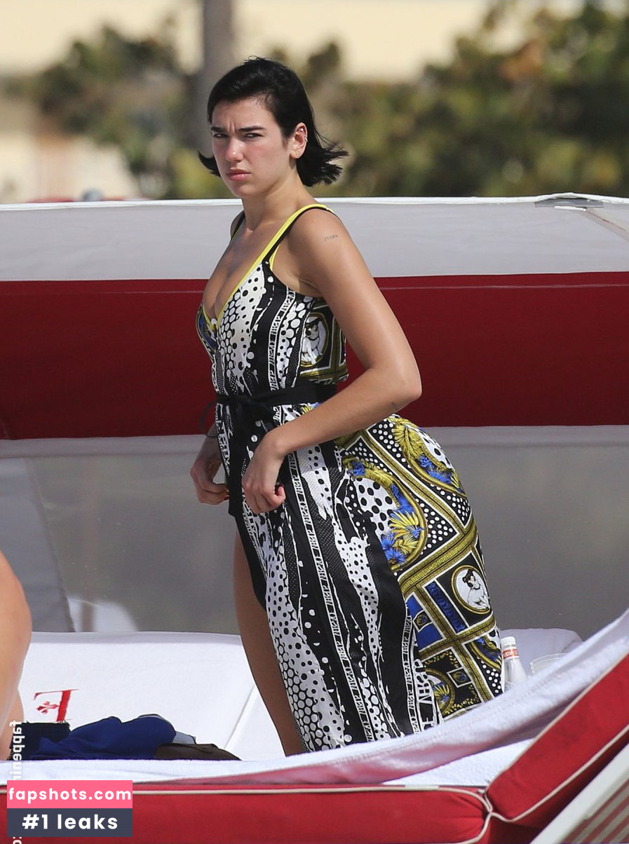 Dua Lipa gallery photo #9452