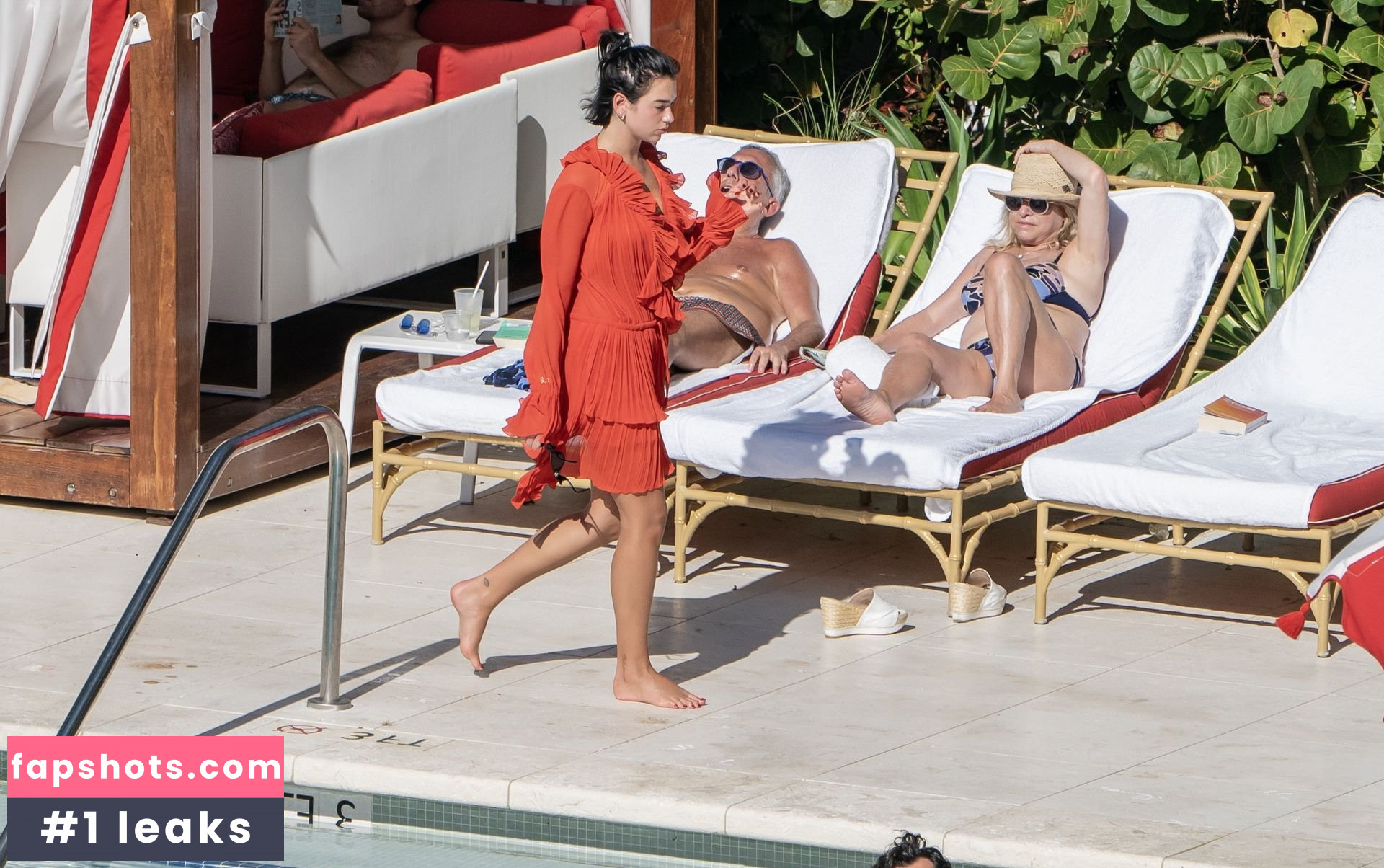 Dua Lipa gallery photo #9487