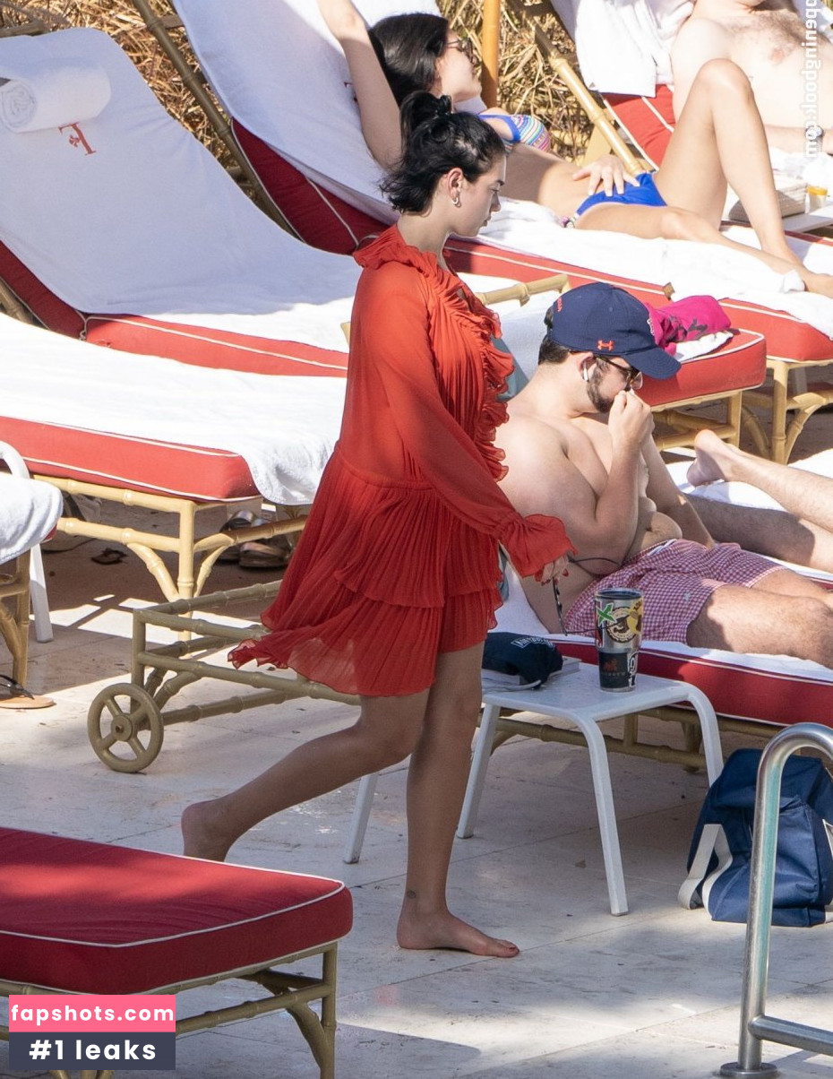 Dua Lipa gallery photo #9491