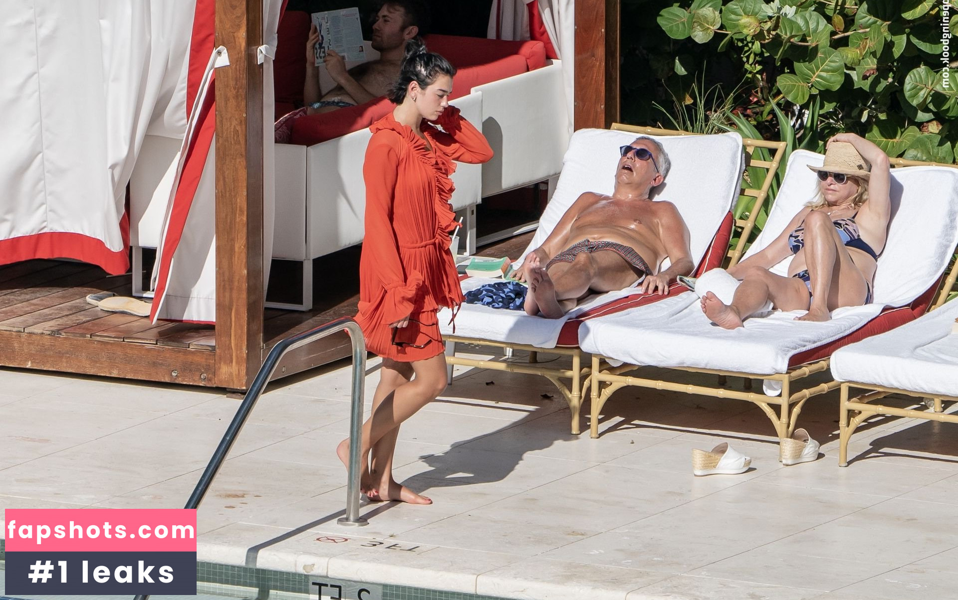 Dua Lipa gallery photo #9495