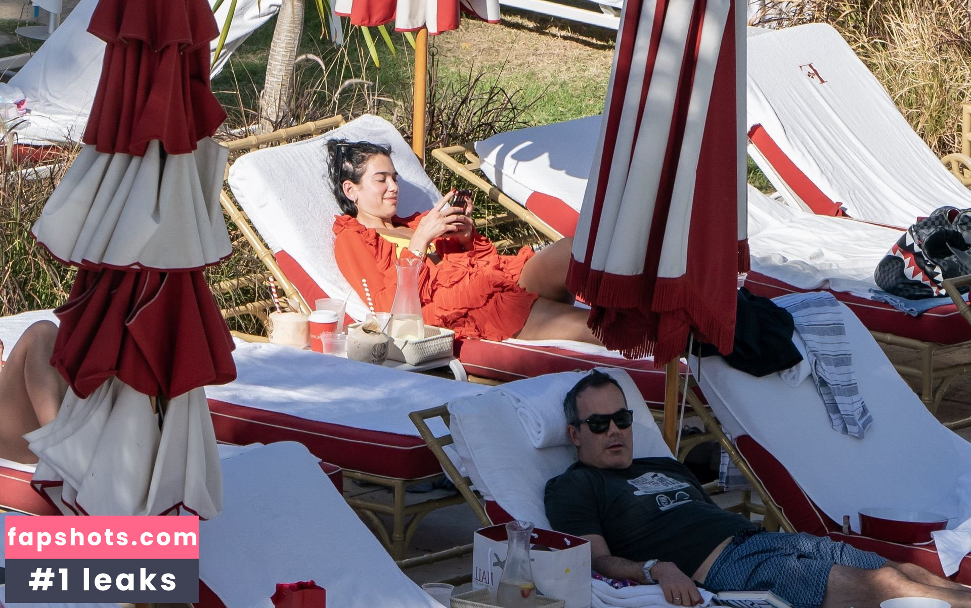 Dua Lipa gallery photo #9500