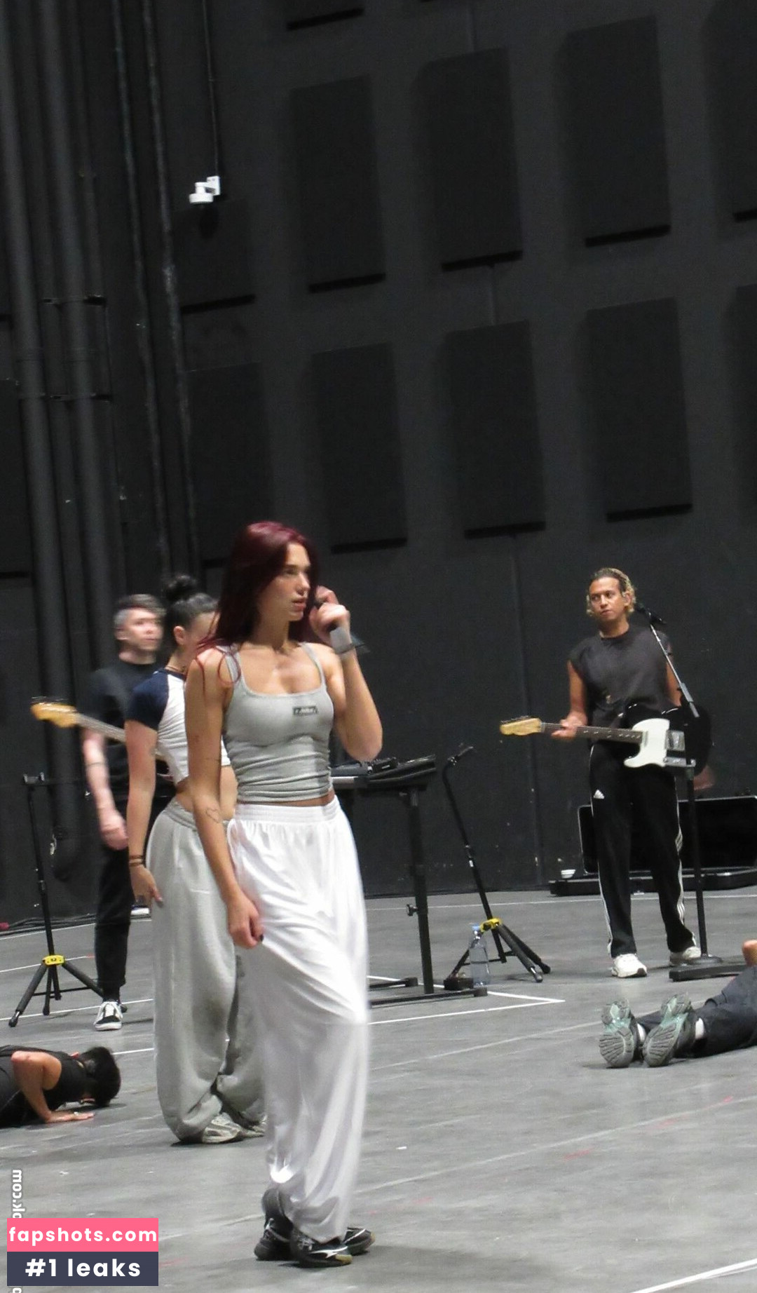 Dua Lipa gallery photo #973