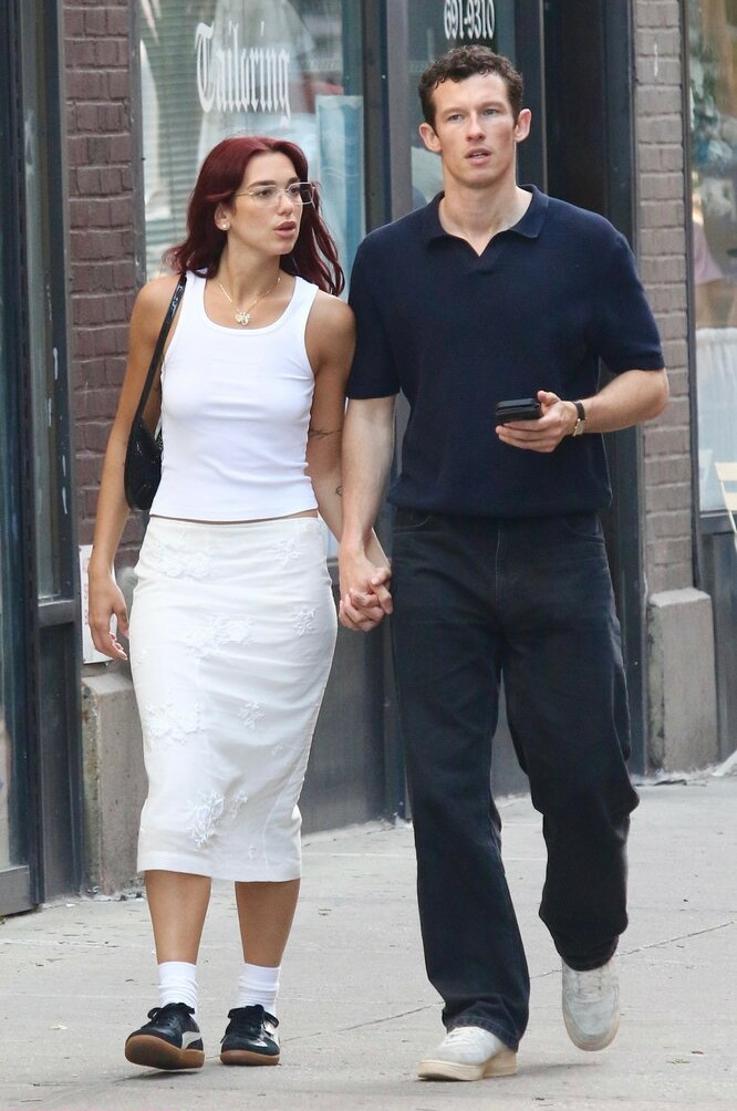 dua-lipa gallery photo #1070