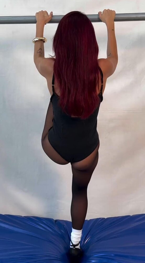 dua-lipa gallery photo #1080