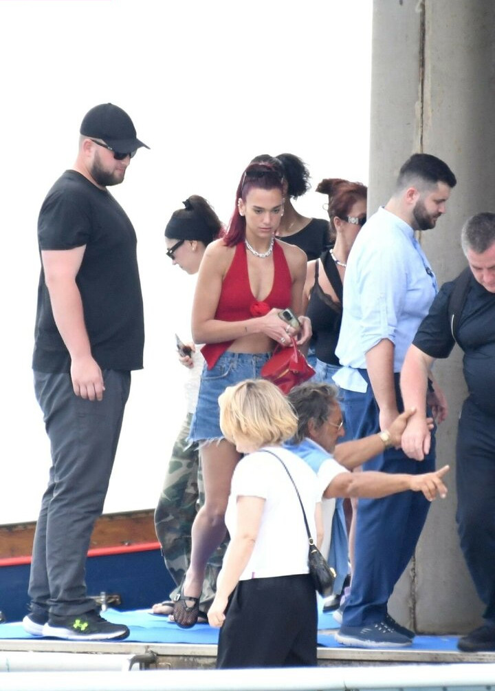 dua-lipa gallery photo #1223