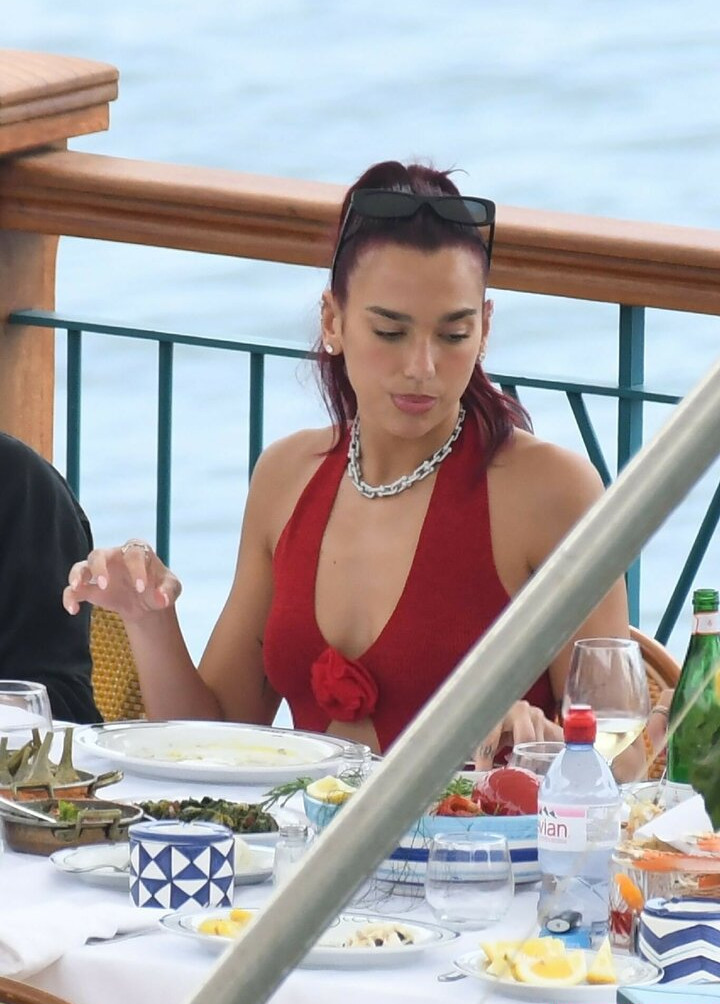 dua-lipa gallery photo #1228