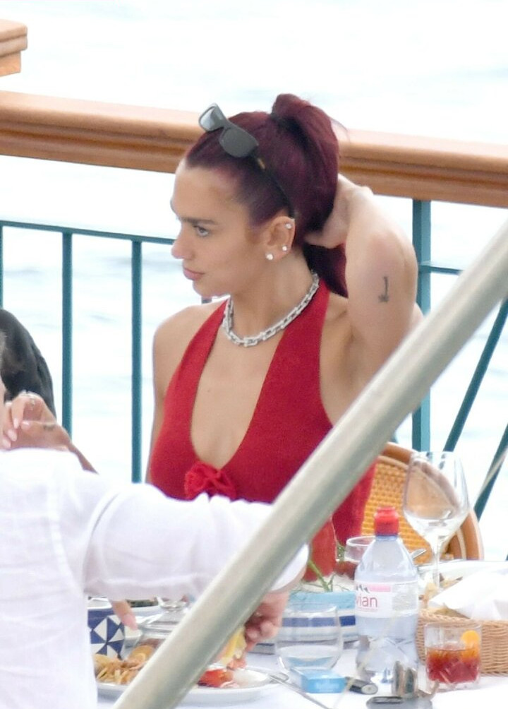 dua-lipa gallery photo #1234