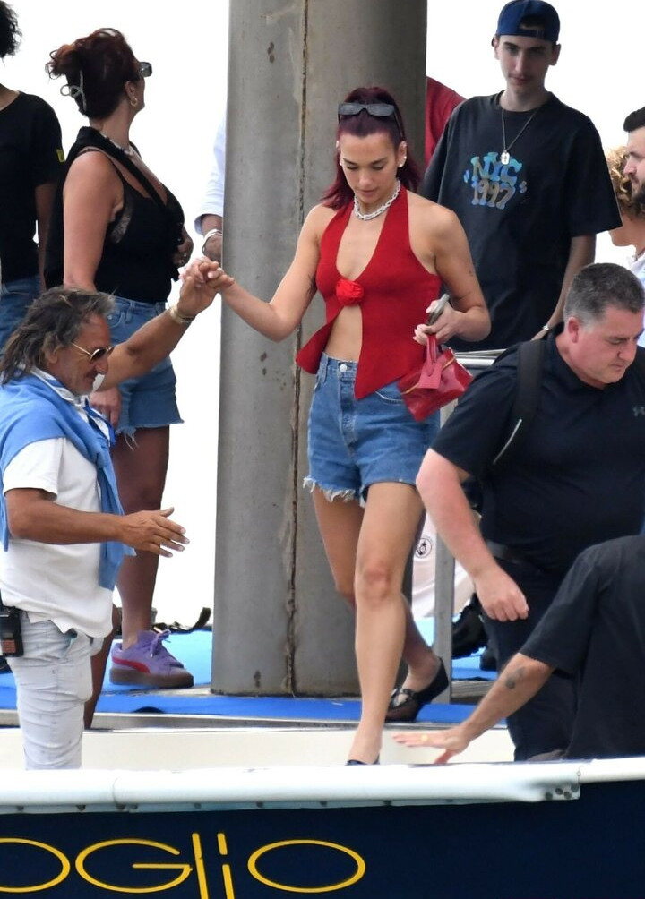 dua-lipa gallery photo #1236