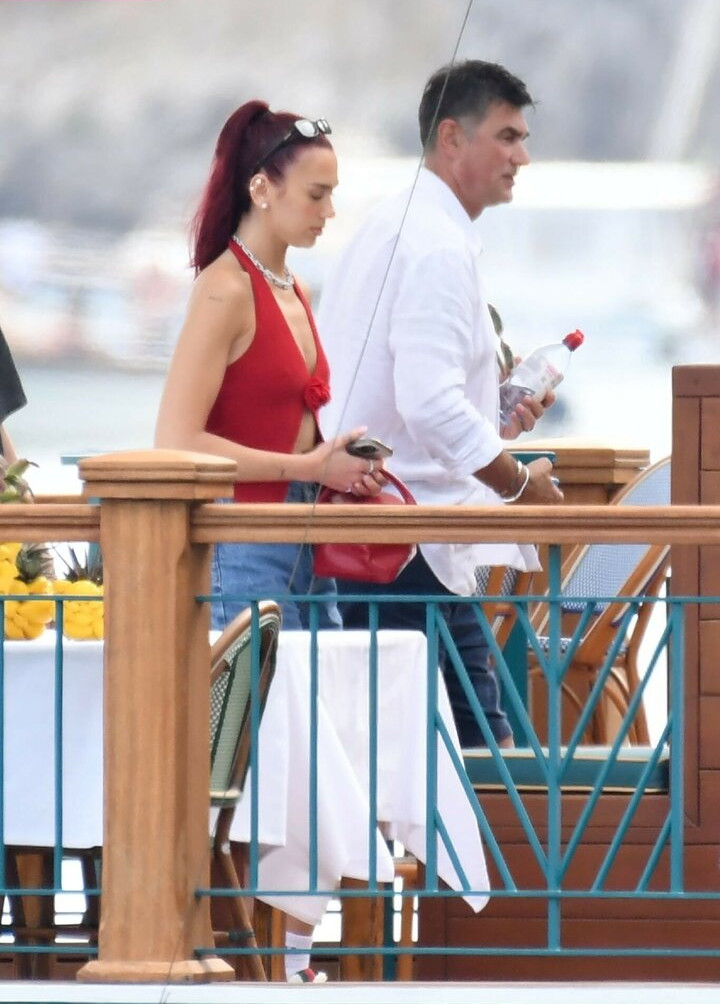 dua-lipa gallery photo #1238