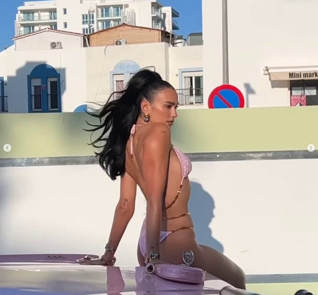 dua-lipa gallery photo #1642