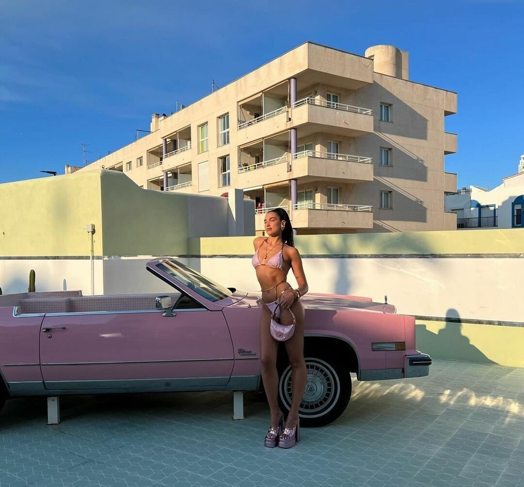 dua-lipa gallery photo #1646